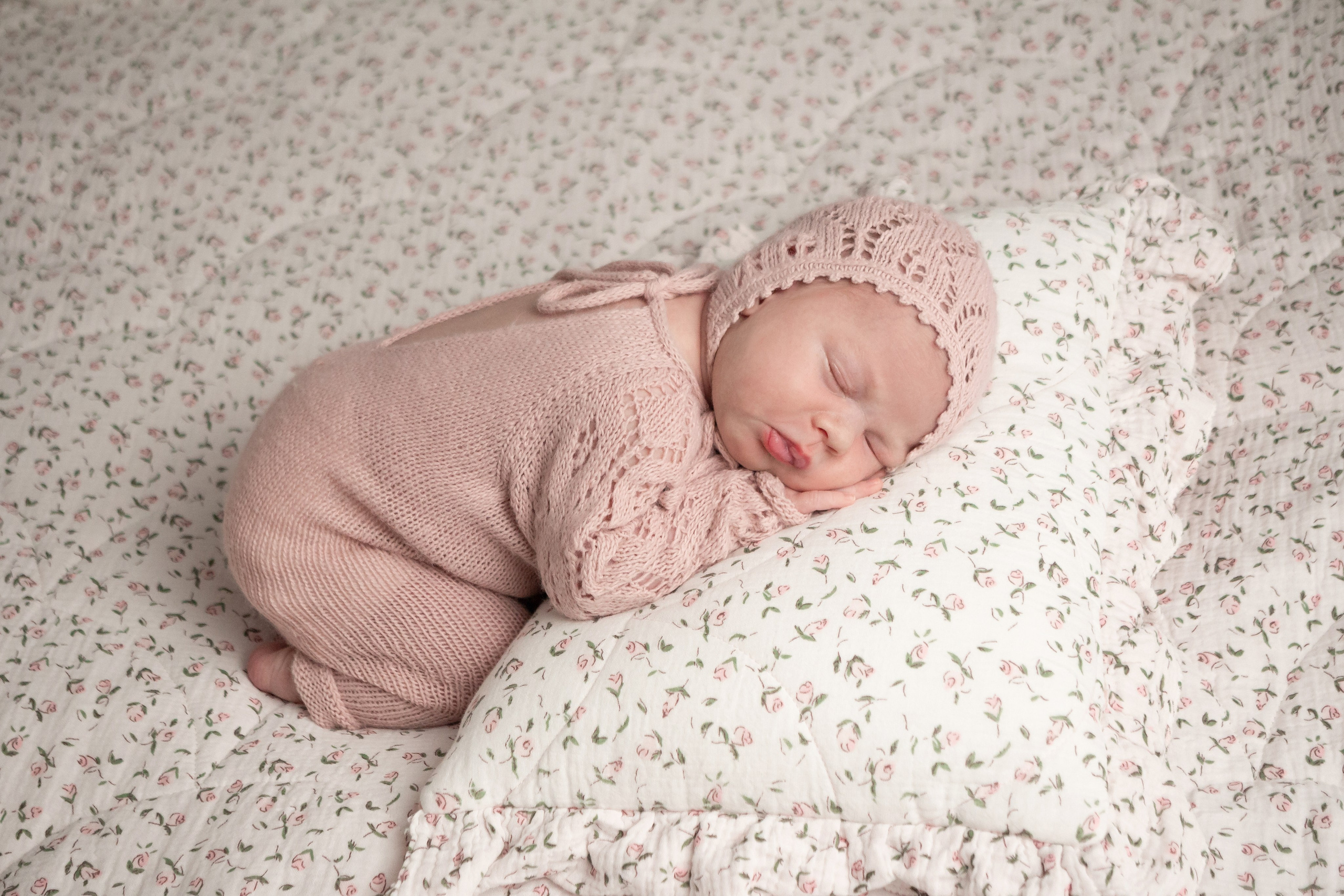 Натуральный стиль newborn. Фотограф новорождённых Анапа Елена Кушнарь