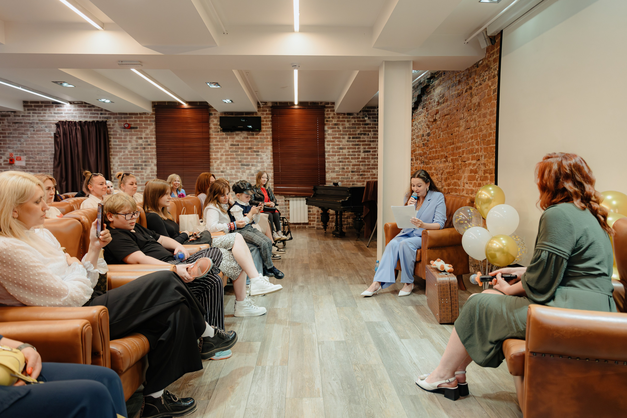 Презентация книги. Свадебный и репортажный фотограф Киров | Вадим Карпук