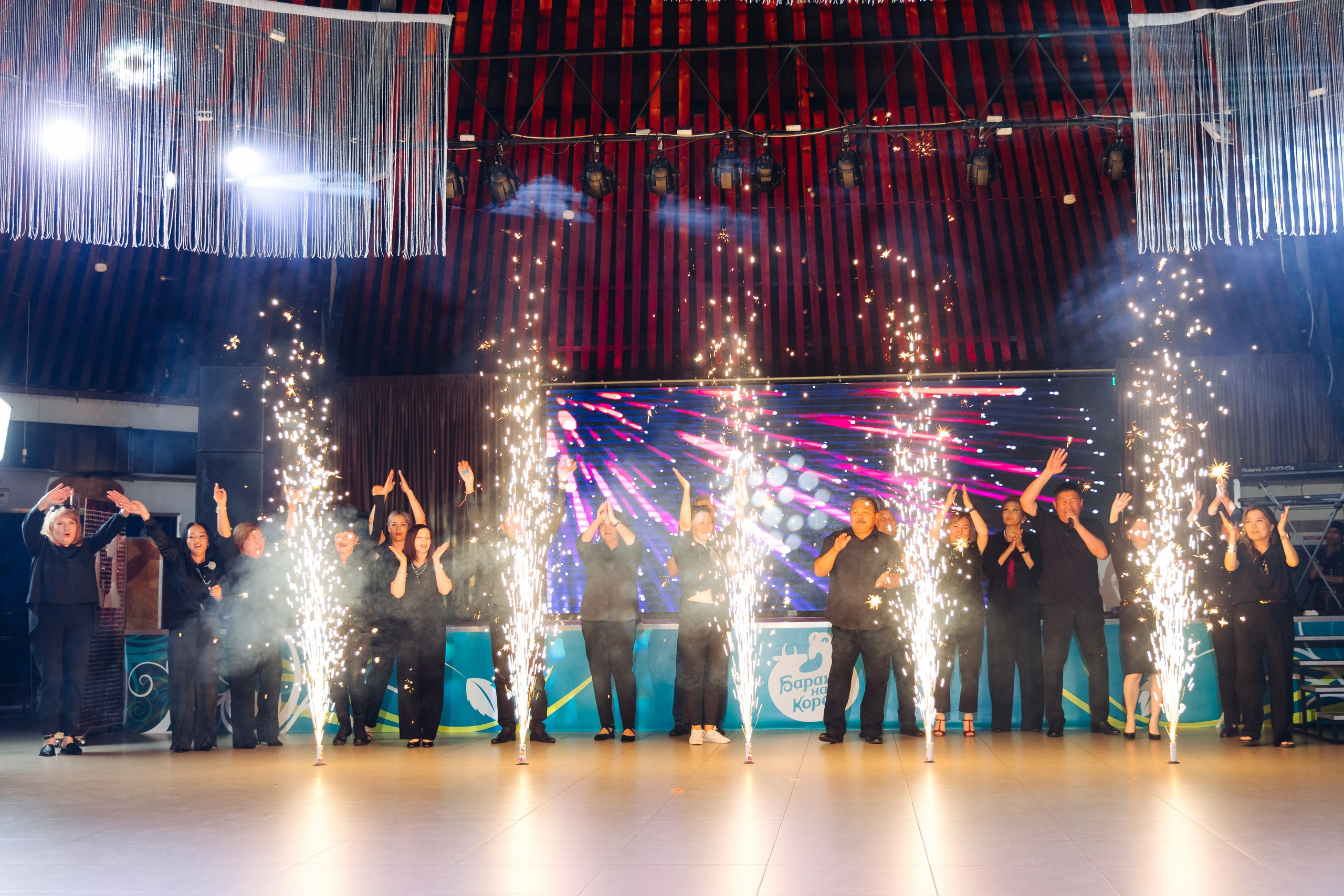 Выпускной вечер. 49 школа. Баран на корове. Свадебный и семейный фотограф в Улан-Удэ