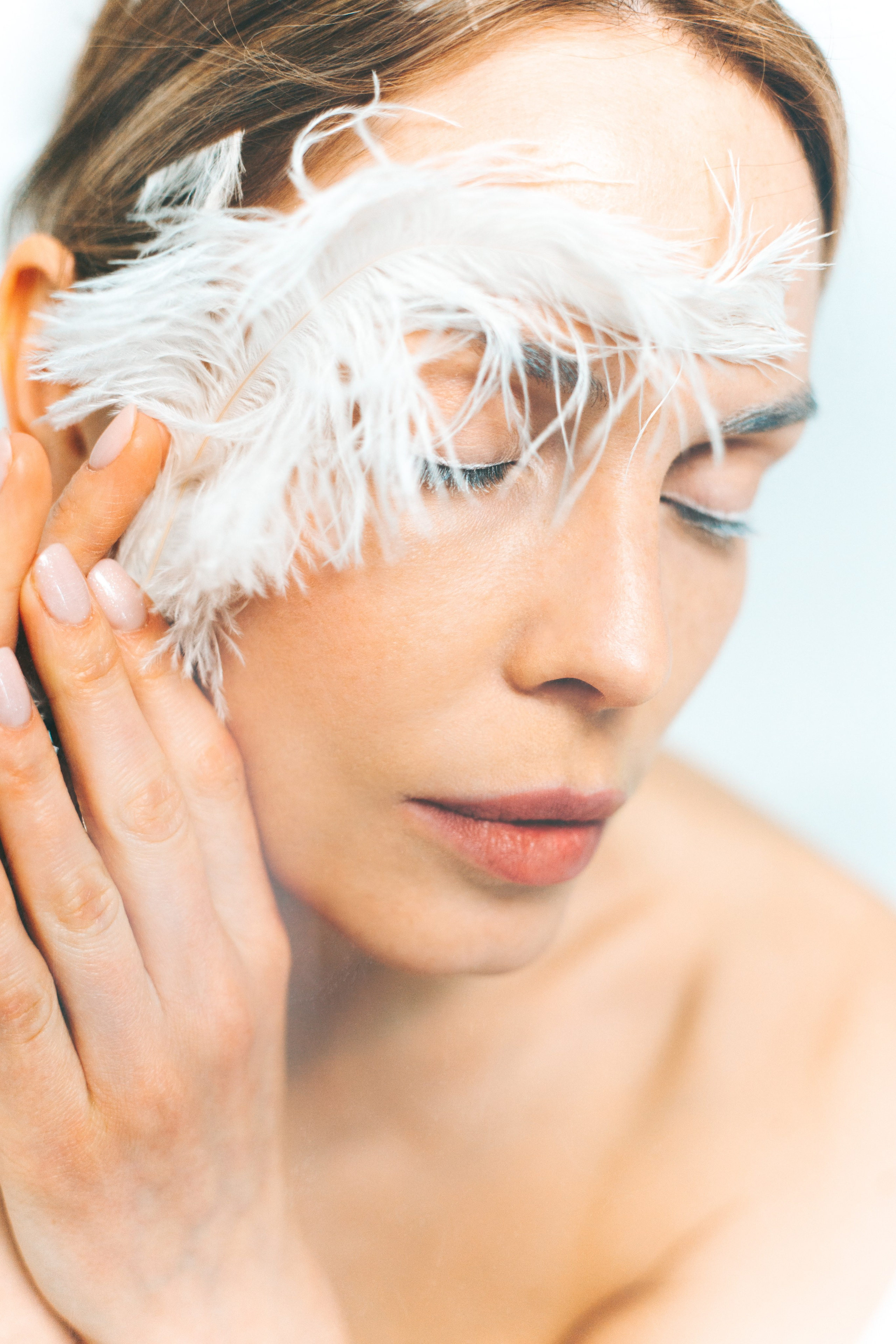 SWAN. Настоящие портреты и истории