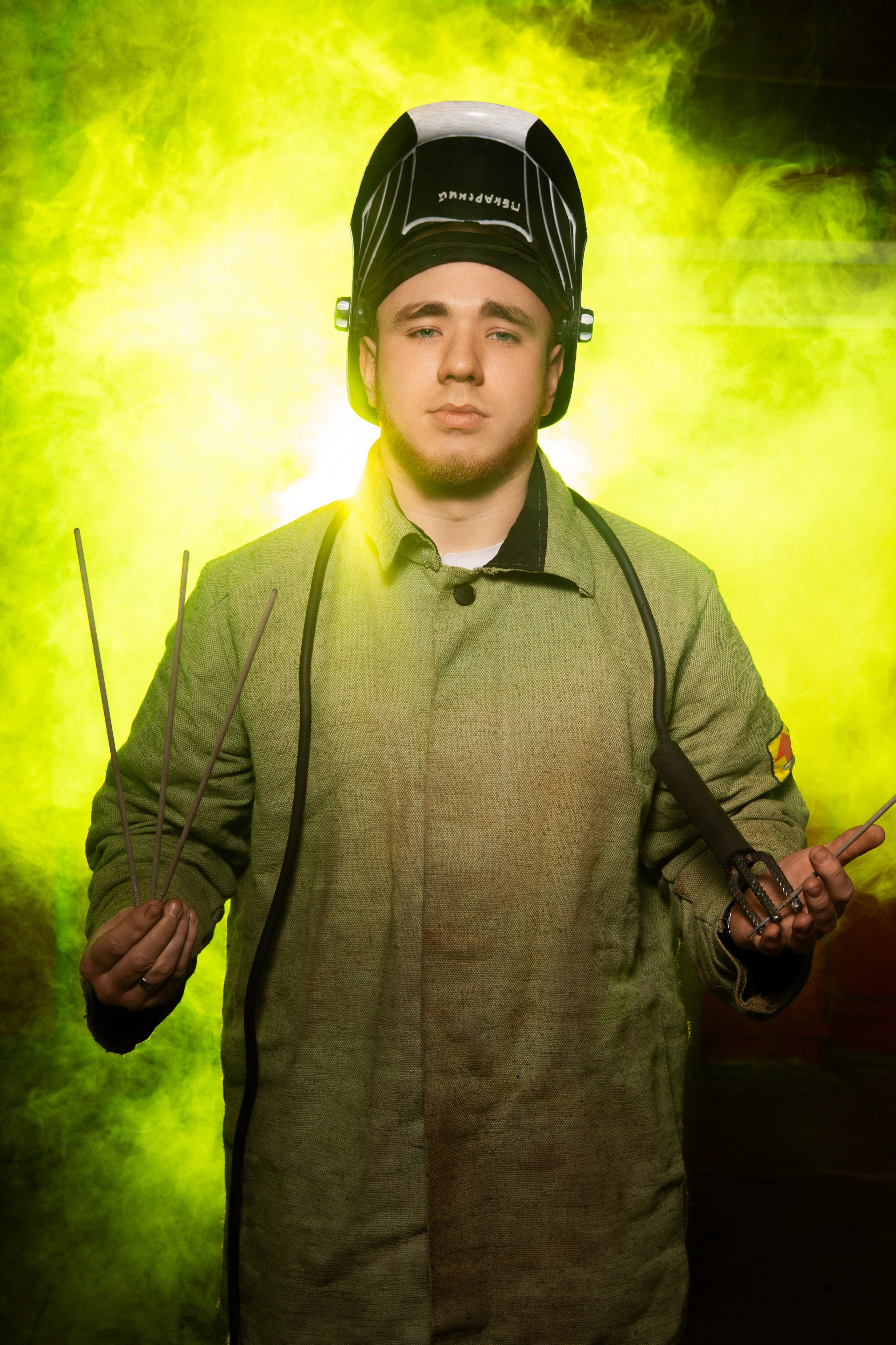 Портретная Фотосессия в Цеху для Выпускников Сварщиков | Твой Альбом Мценск. ТВОЙ АЛЬБОМ / ТВОИ ПРАВИЛА