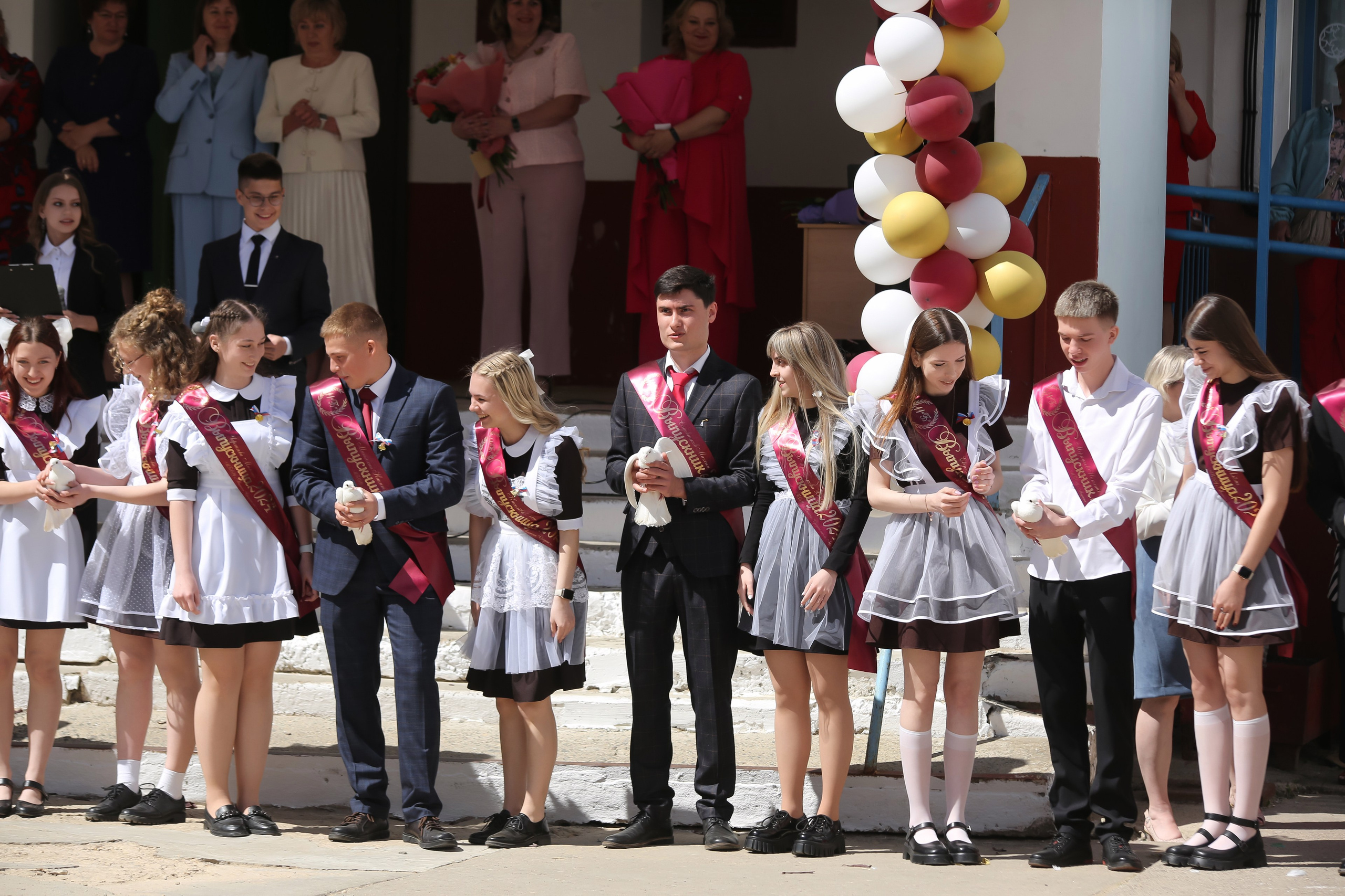 ЛИНЕЙКА «ПОСЛЕДНИЙ ЗВОНОК» 9 ШКОЛА 2024 г МЦЕНСК. ТВОЙ АЛЬБОМ / ТВОИ ПРАВИЛА