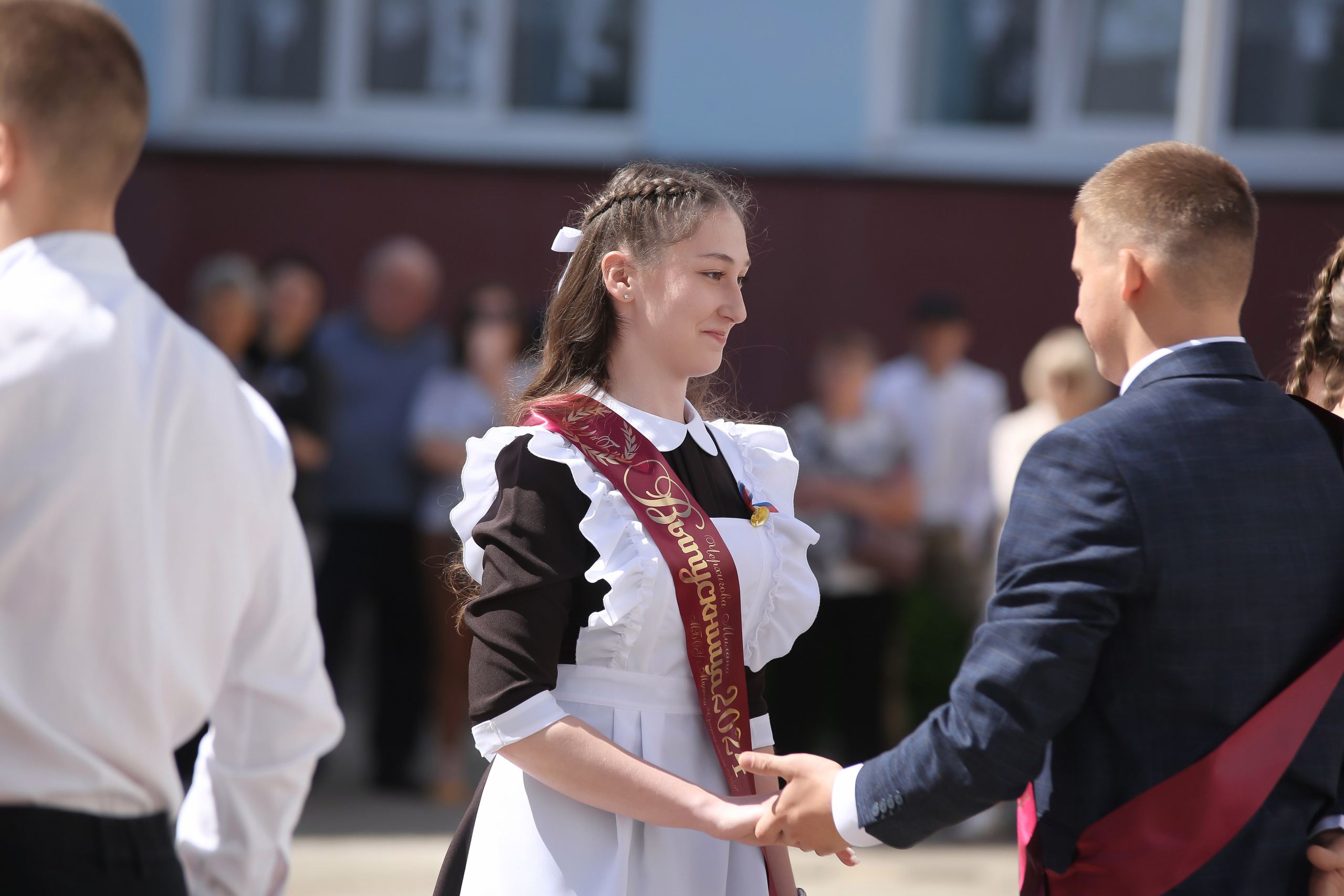 ЛИНЕЙКА «ПОСЛЕДНИЙ ЗВОНОК» 9 ШКОЛА 2024 г МЦЕНСК. ТВОЙ АЛЬБОМ / ТВОИ ПРАВИЛА