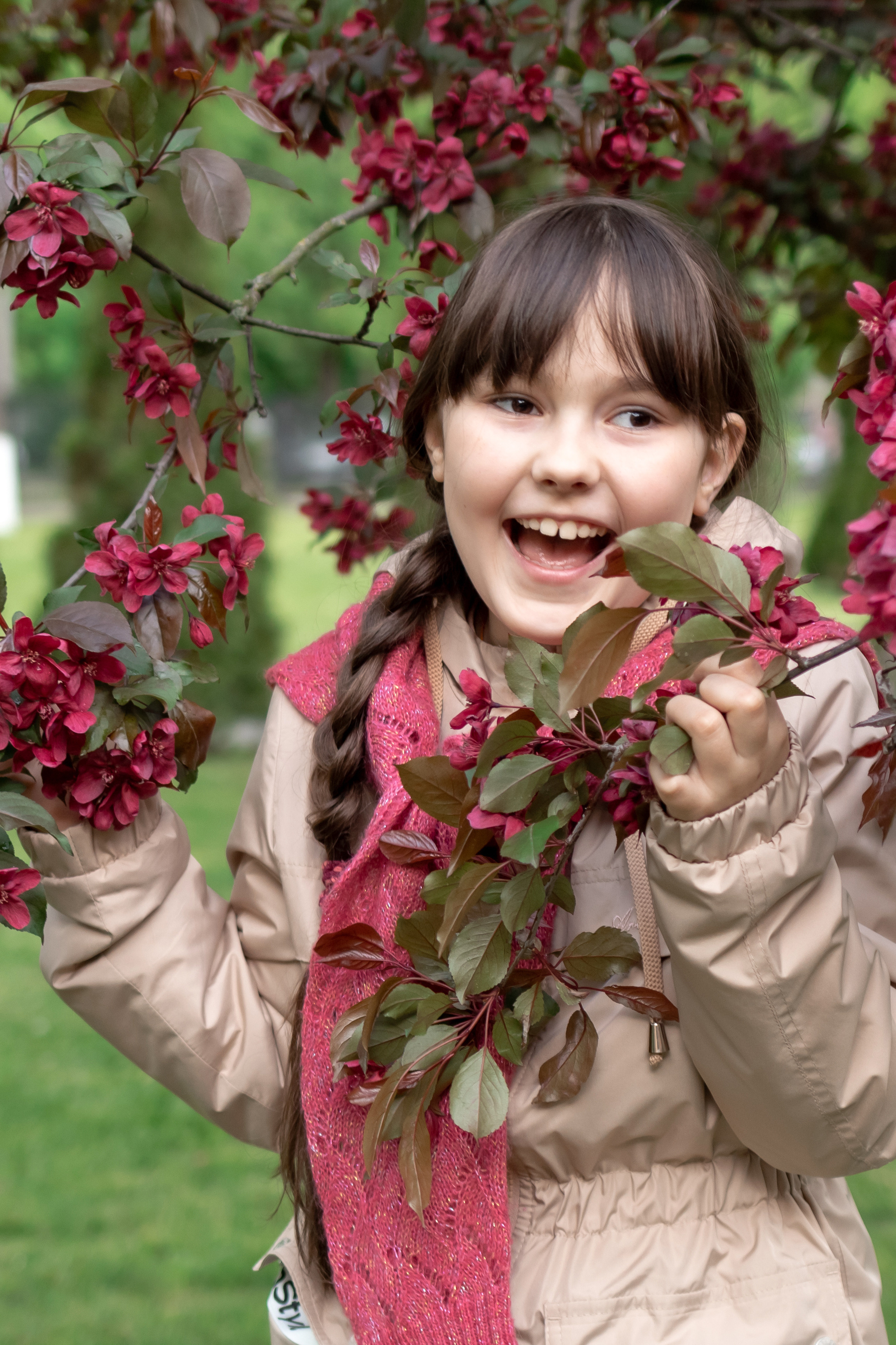 Весна портреты в цветении. Семейный фотограф в Минске Приболовец Светлана