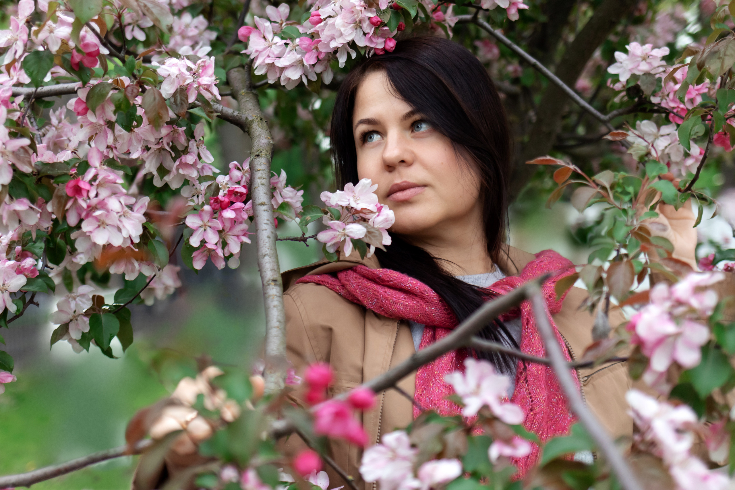 Весна портреты в цветении. Семейный фотограф в Минске Приболовец Светлана