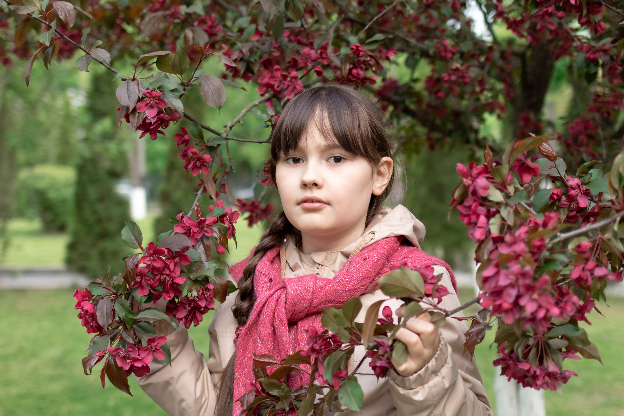 Весна портреты в цветении. Семейный фотограф в Минске Приболовец Светлана