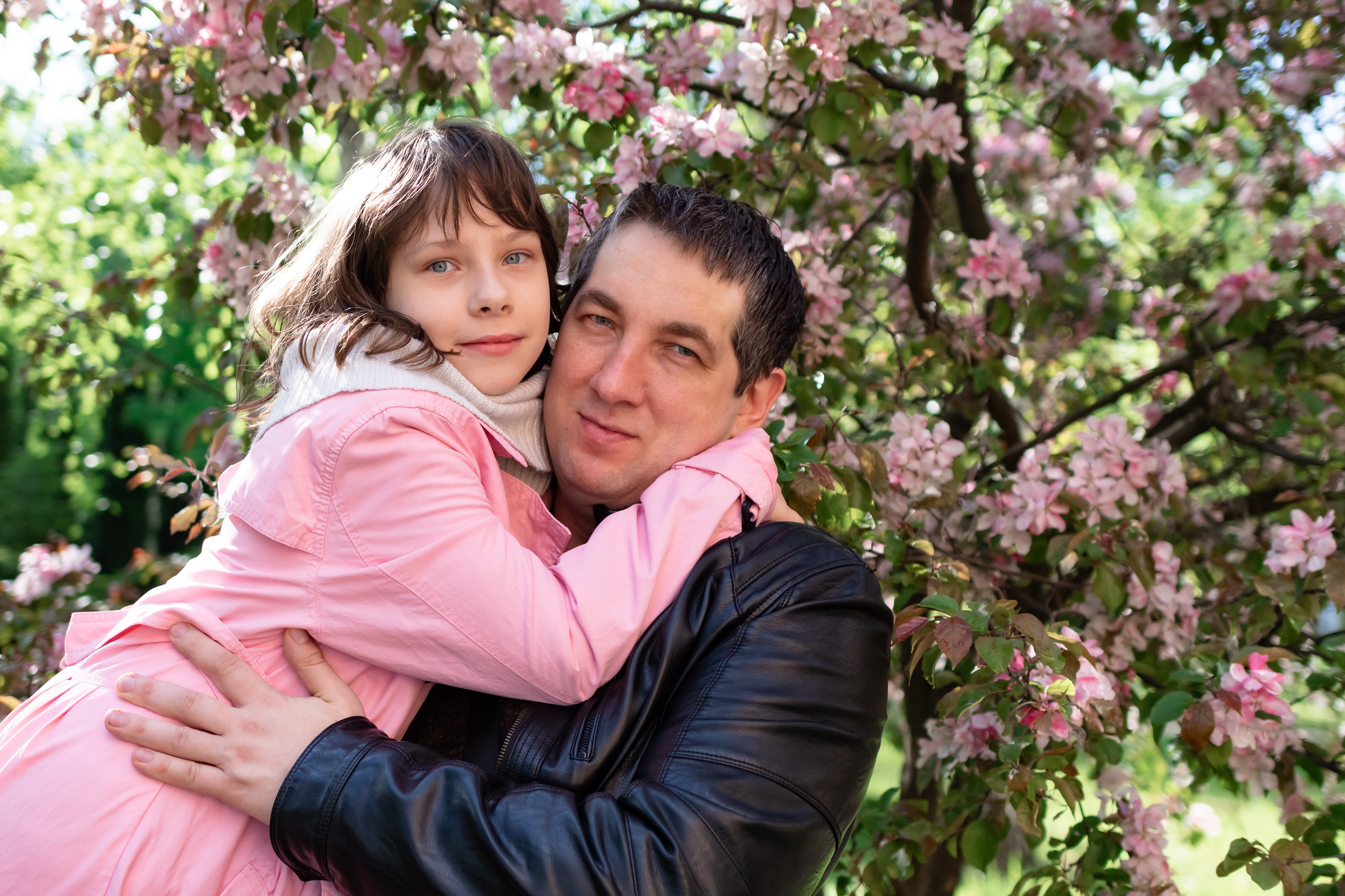 Весна портреты в цветении. Семейный фотограф в Минске Приболовец Светлана