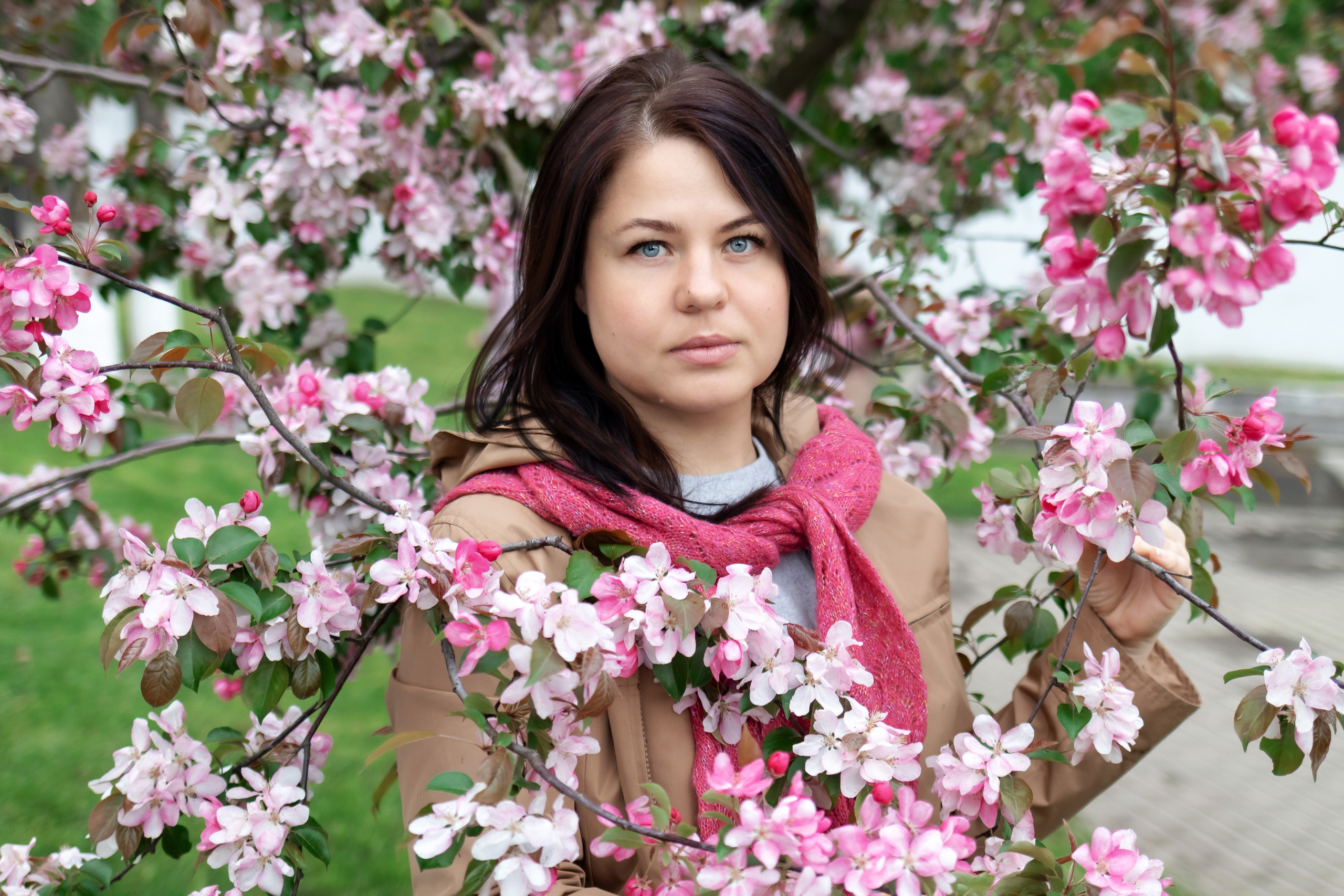 Весна портреты в цветении. Семейный фотограф в Минске Приболовец Светлана