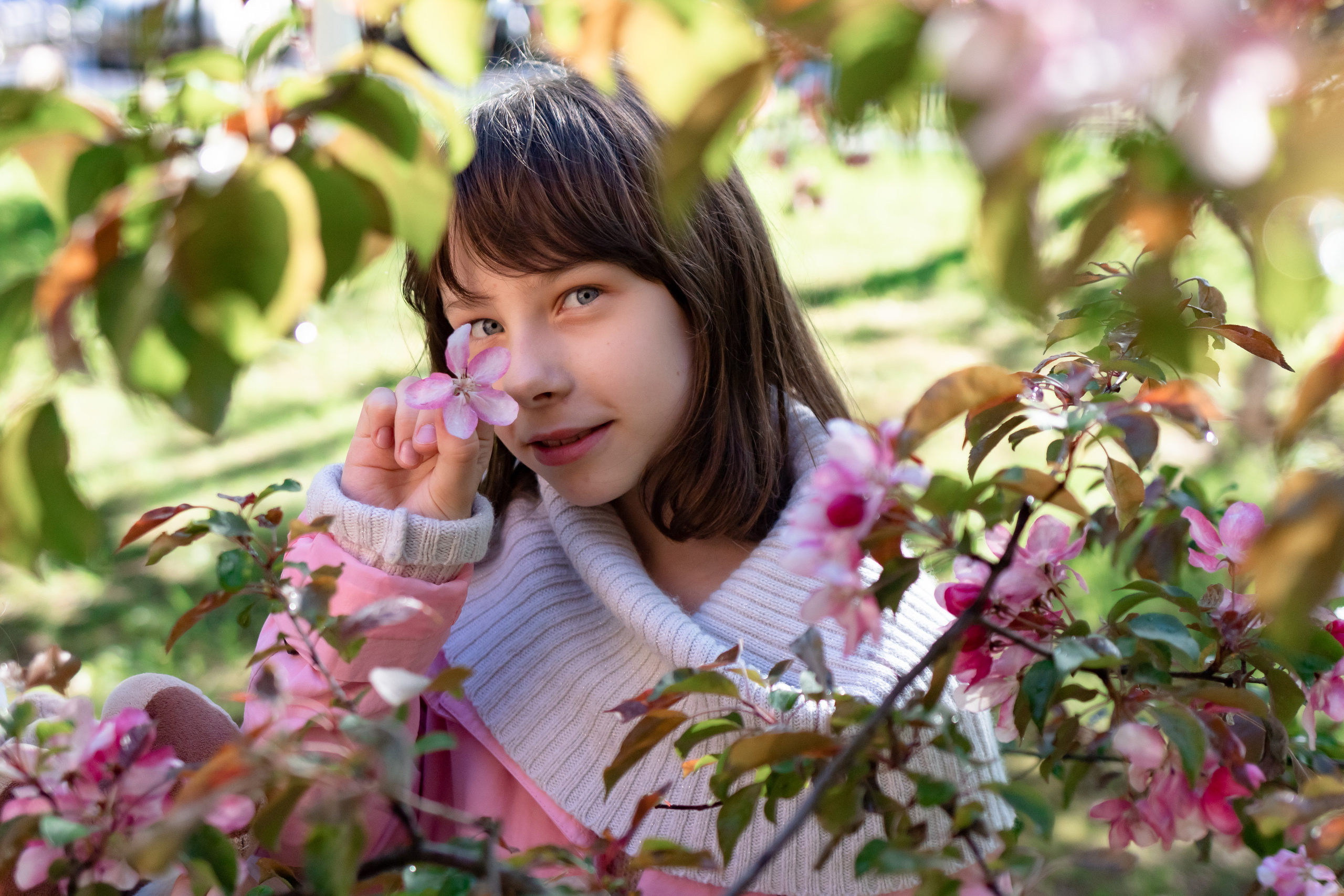 Весна портреты в цветении. Семейный фотограф в Минске Приболовец Светлана