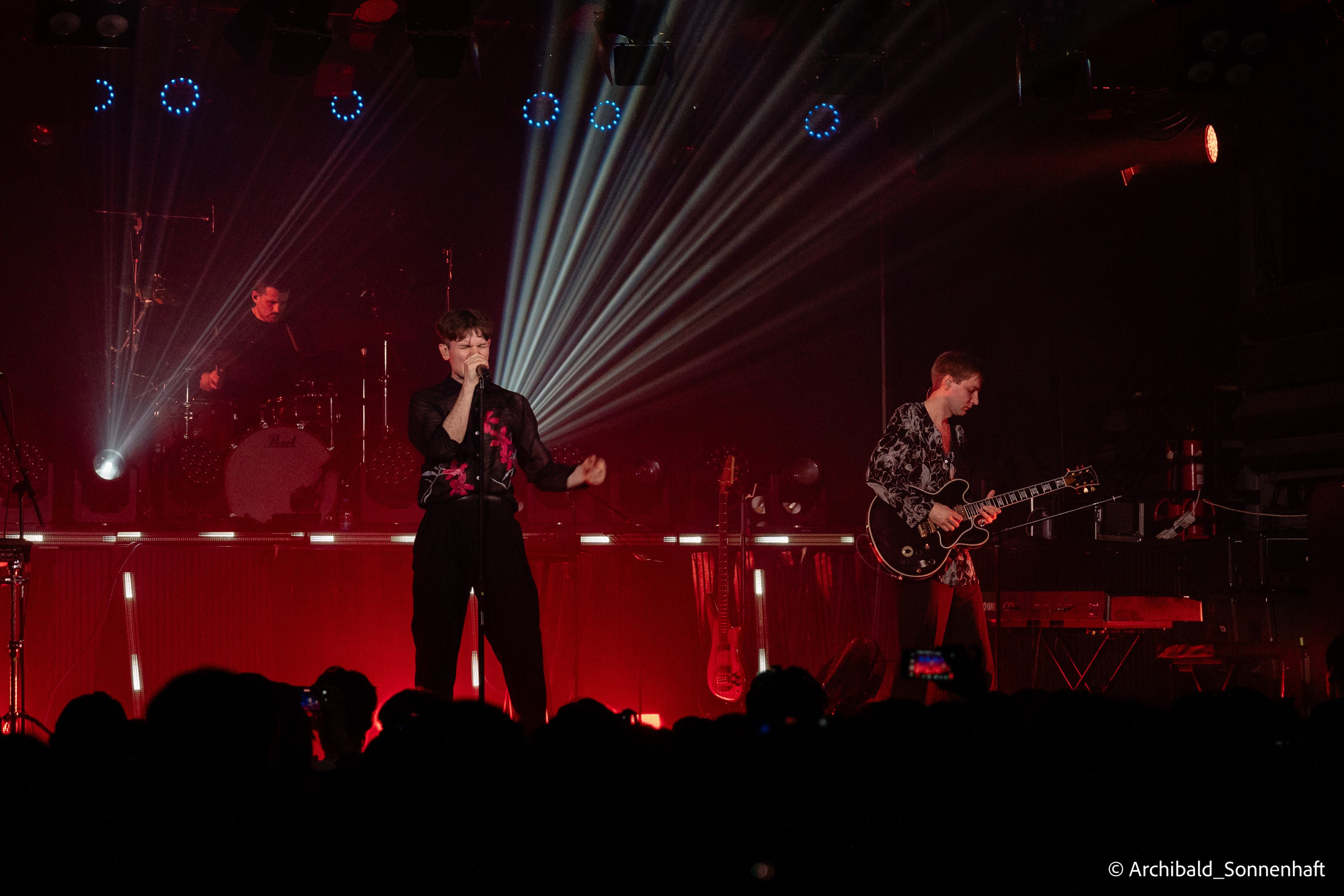 Short Paris in Beijing. Photographer in Guangzhou, China. Archibald Sonnenhaft