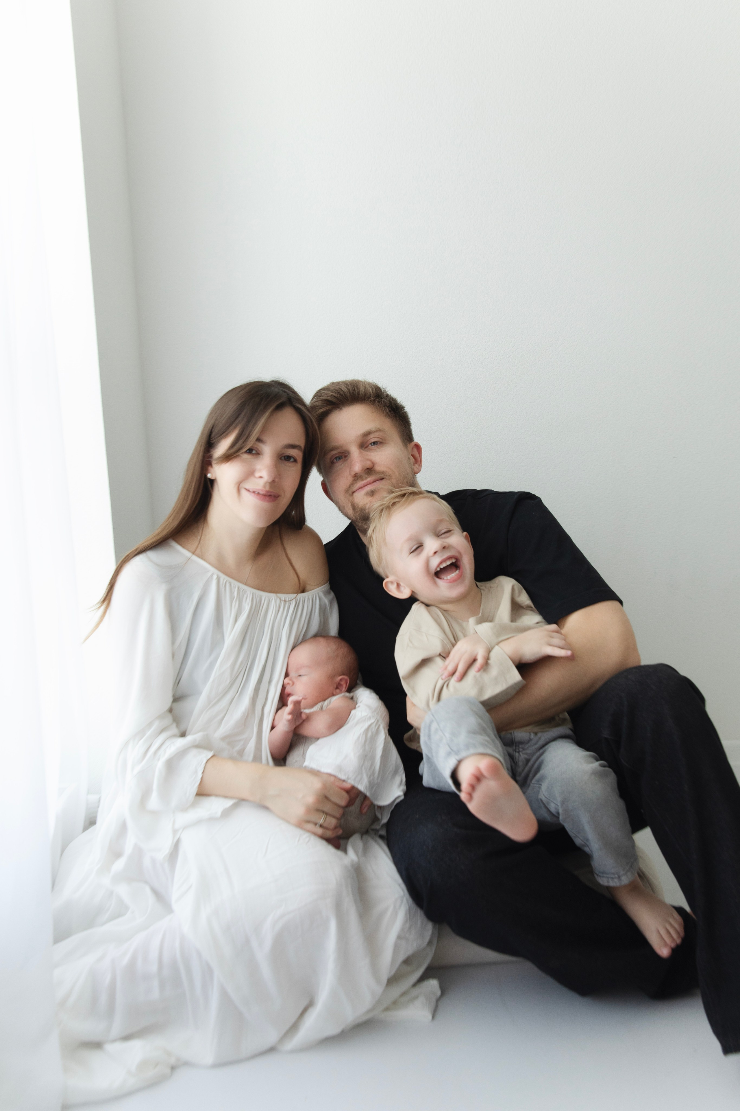 «съемка новорожденного с братом» «студийная съемка малышей». Фотограф новорожденных, детский фотограф  Москва.Семейная съемка Москва. Семенова Анна