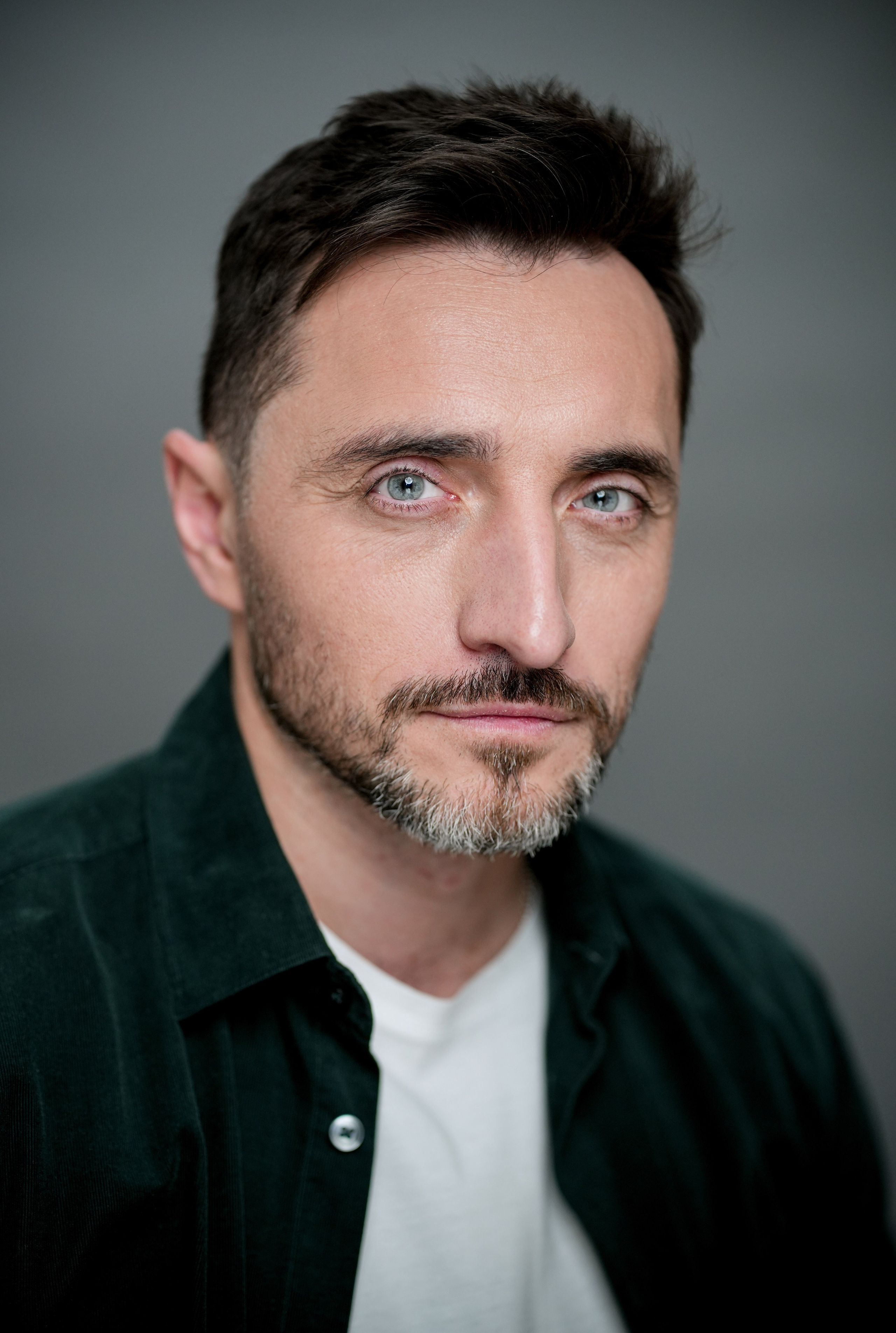 Актер Алексей Лосихин. Портретная съемка в Москве, студийный фотограф Игорь Фомин