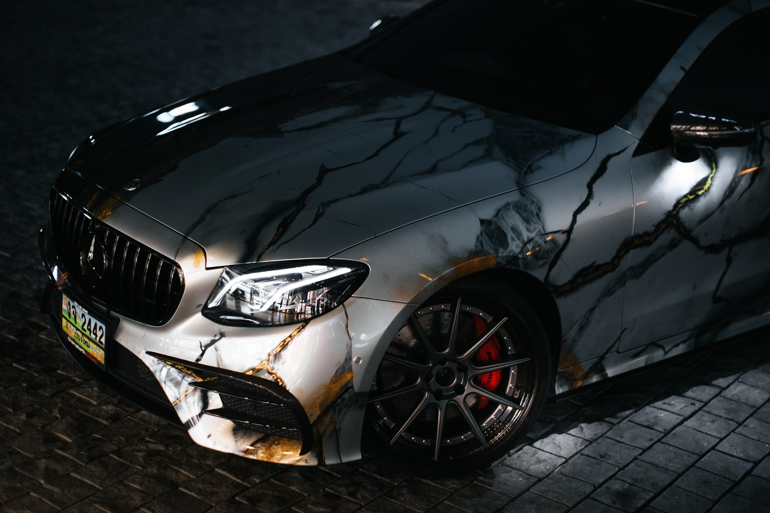 Mercedes Benz E 53. Фотограф в на Пхукете Сергей Войлоков