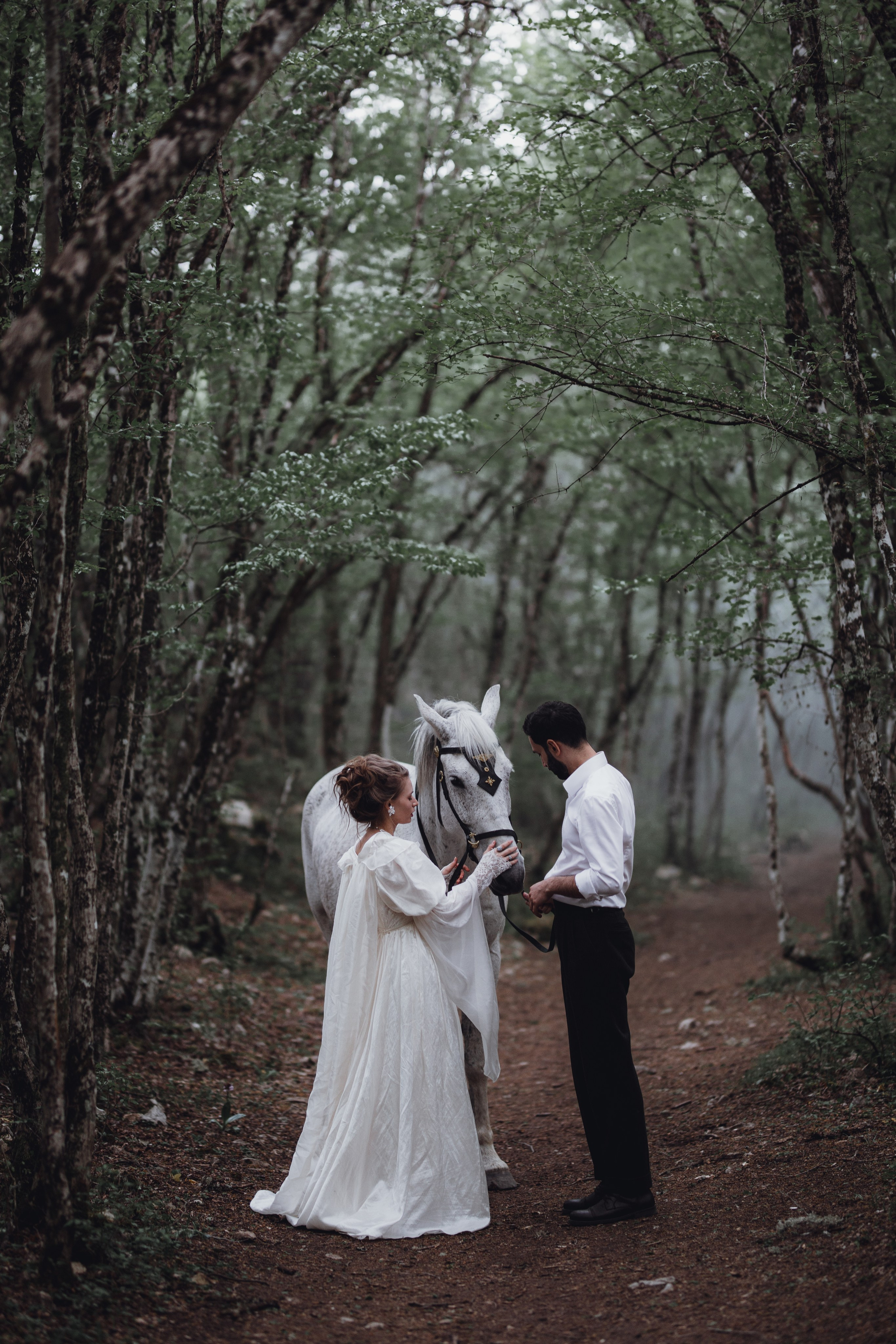 Свадебная фотосессия у водопада. Фотограф Анастасия Залевская