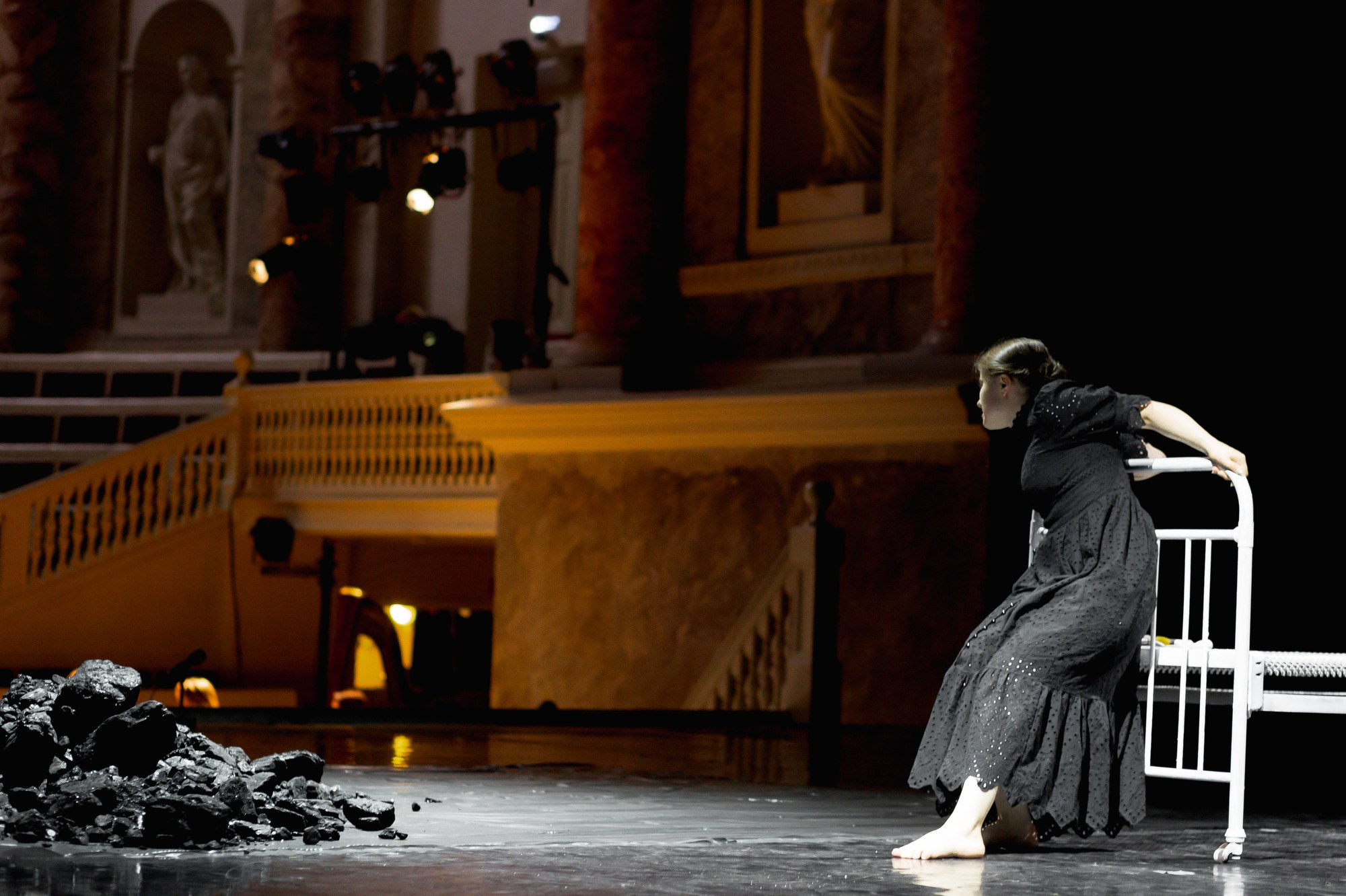 Спектакль Приглушенные голоса в Театре Эрмитажа (+репетиция). Семейный и портретный фотограф в Санкт-Петербурге Андрей Воробьев