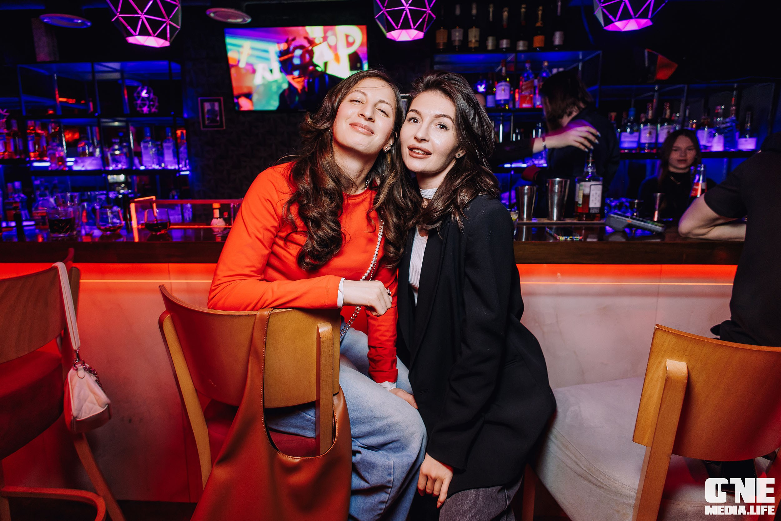 Фоторепортаж из бара Secret. One Media Life: фоторепортажи, фотоотчеты с мероприятий и заведений