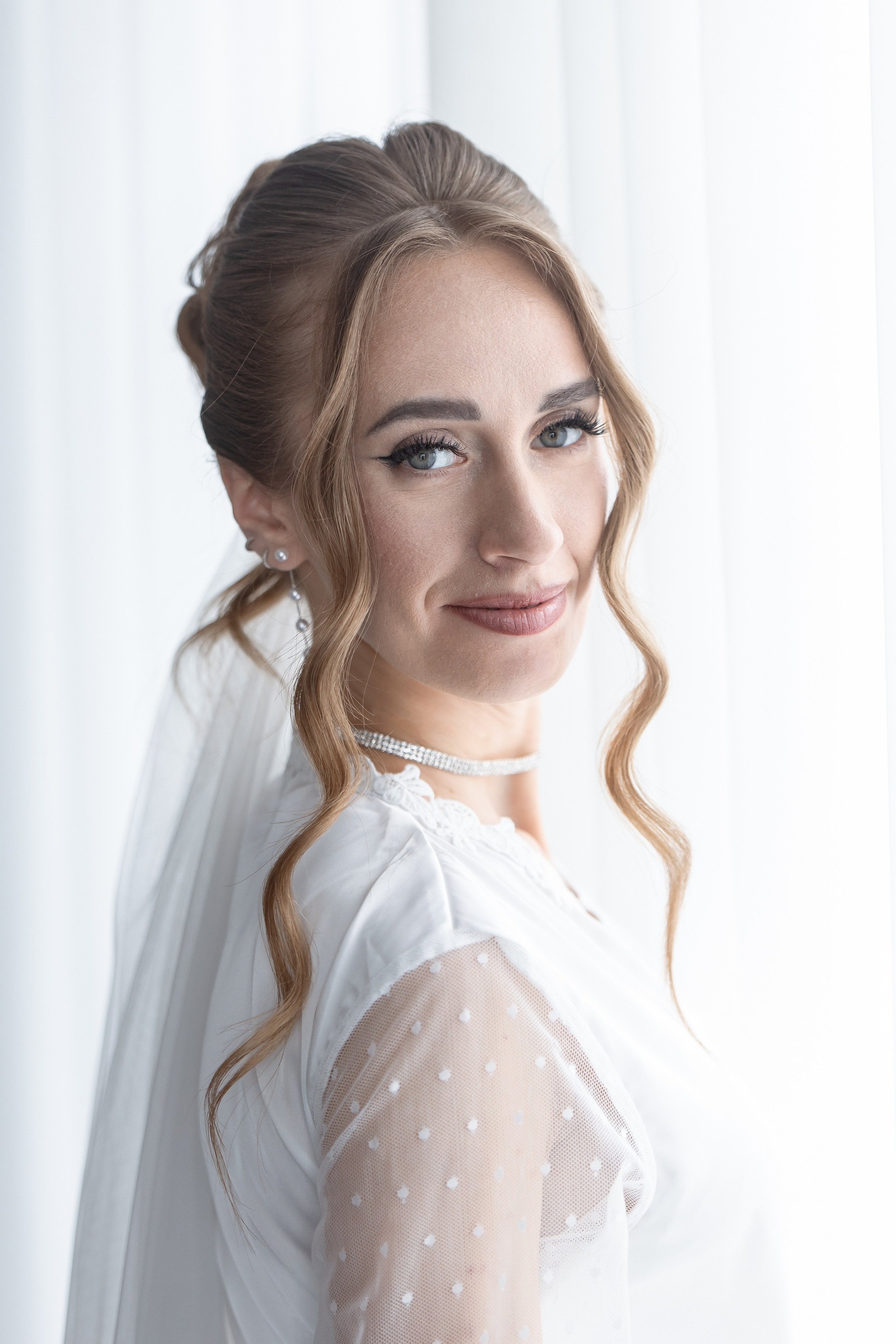 Анонс свадебных фотографий Вики и Александра. Фотограф Михаил Александров