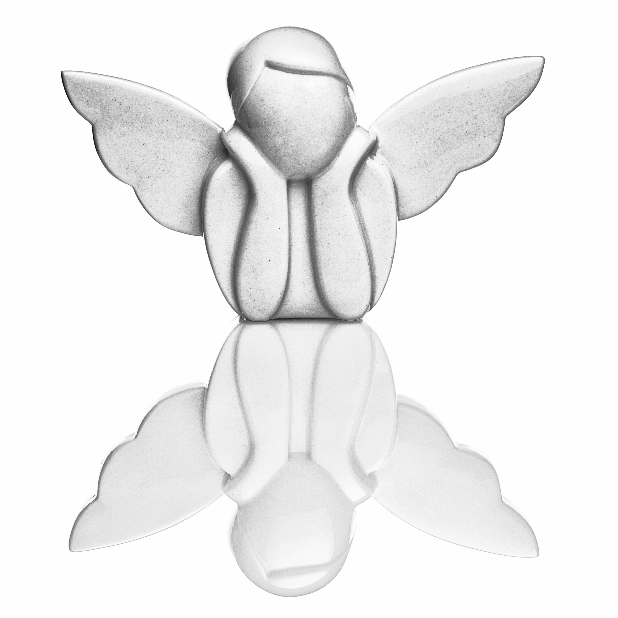 скульптура  белого ангела на белом фоне