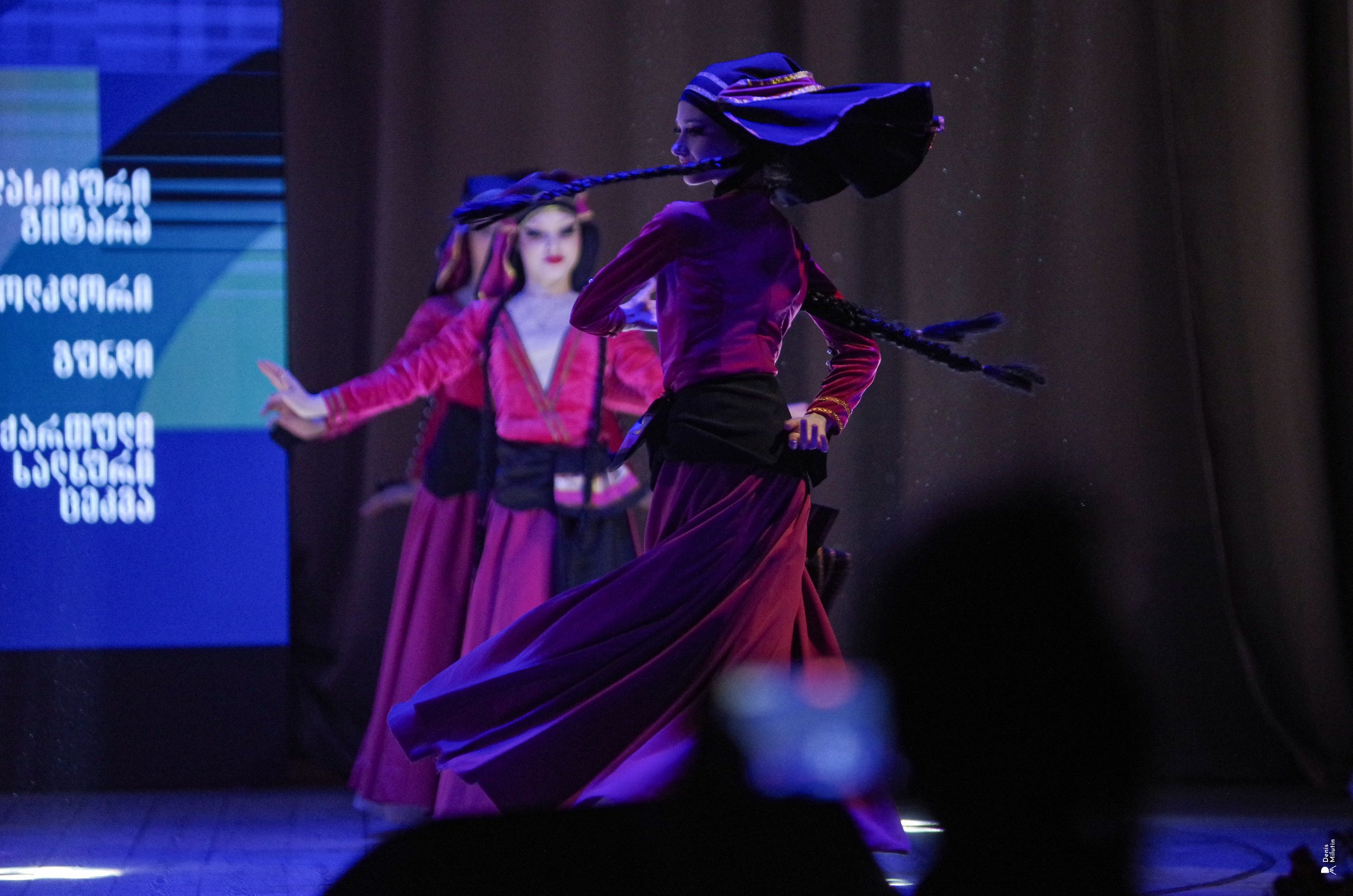 Танцы в Хоби. Портретный фотограф Денис Милютин