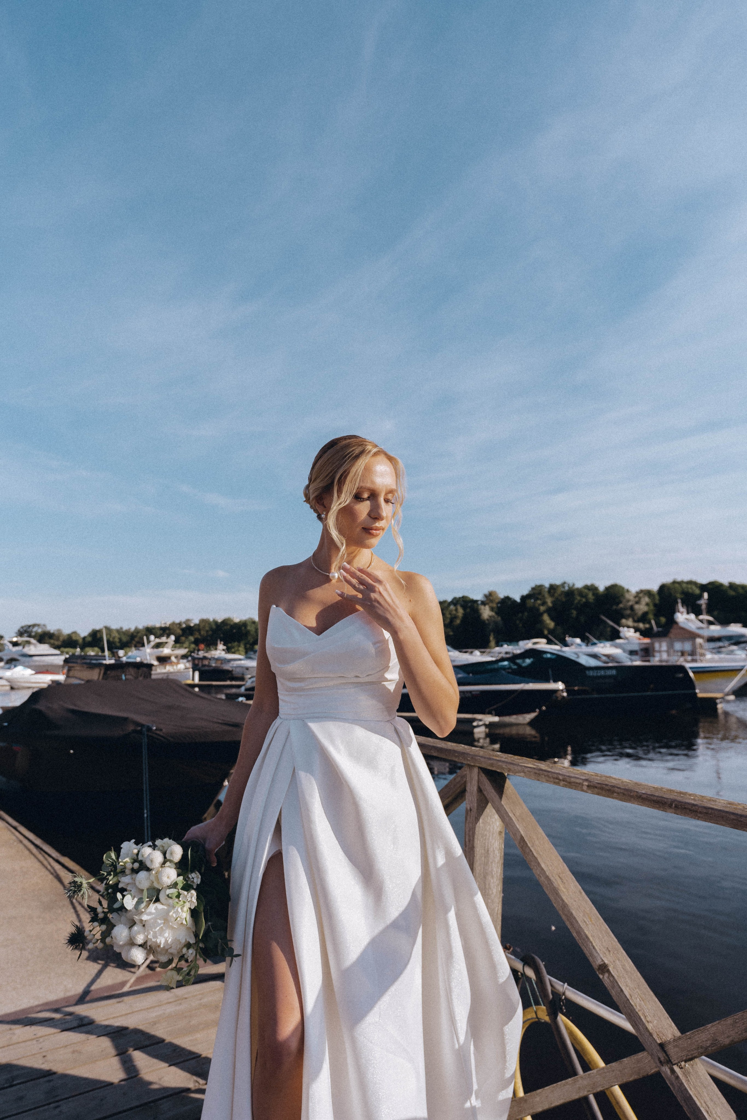 СВАДЕНБНАЯ СЬЕМКА НА КАТЕРЕ ПО КАНАЛАМ САНКТ-ПЕТЕРБУРГА И В АКВАТОРИИ НЕВЫ. Профессиональный фотограф, Санкт-Петербург — Виктория Богомолова