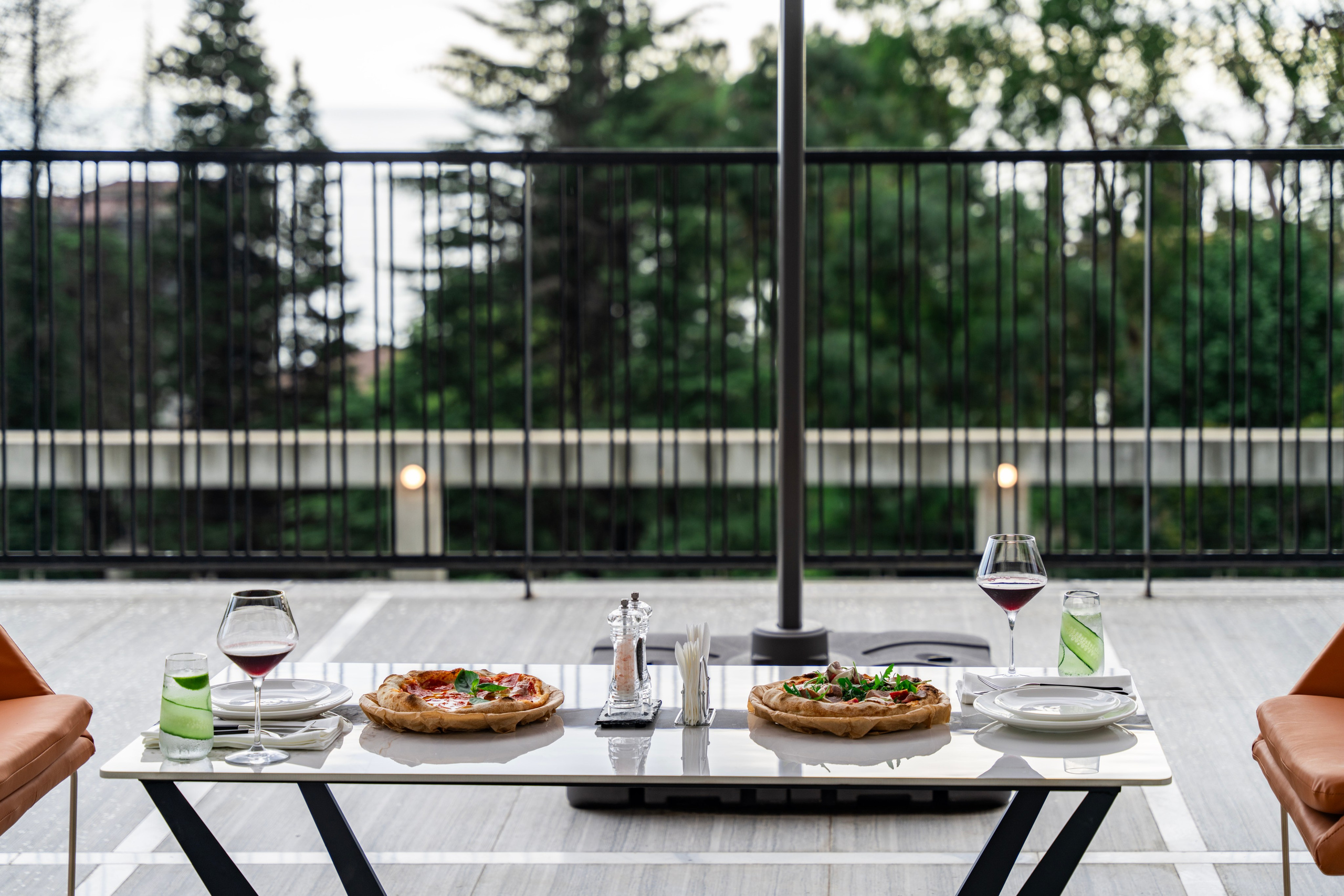 Отель Юпшара. Главная