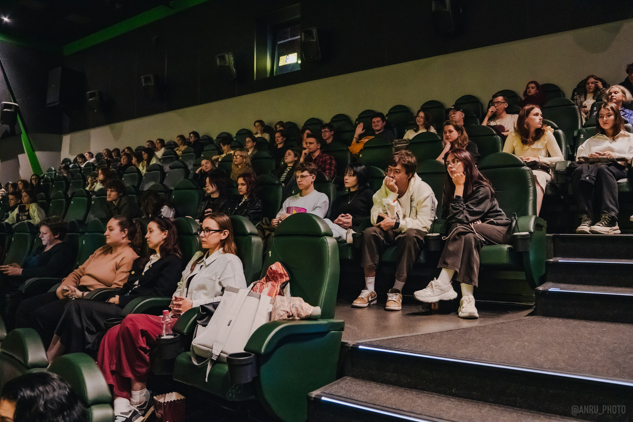 Предпоказ «Выход 8». Репортажный фотограф Анастасия Рубцова