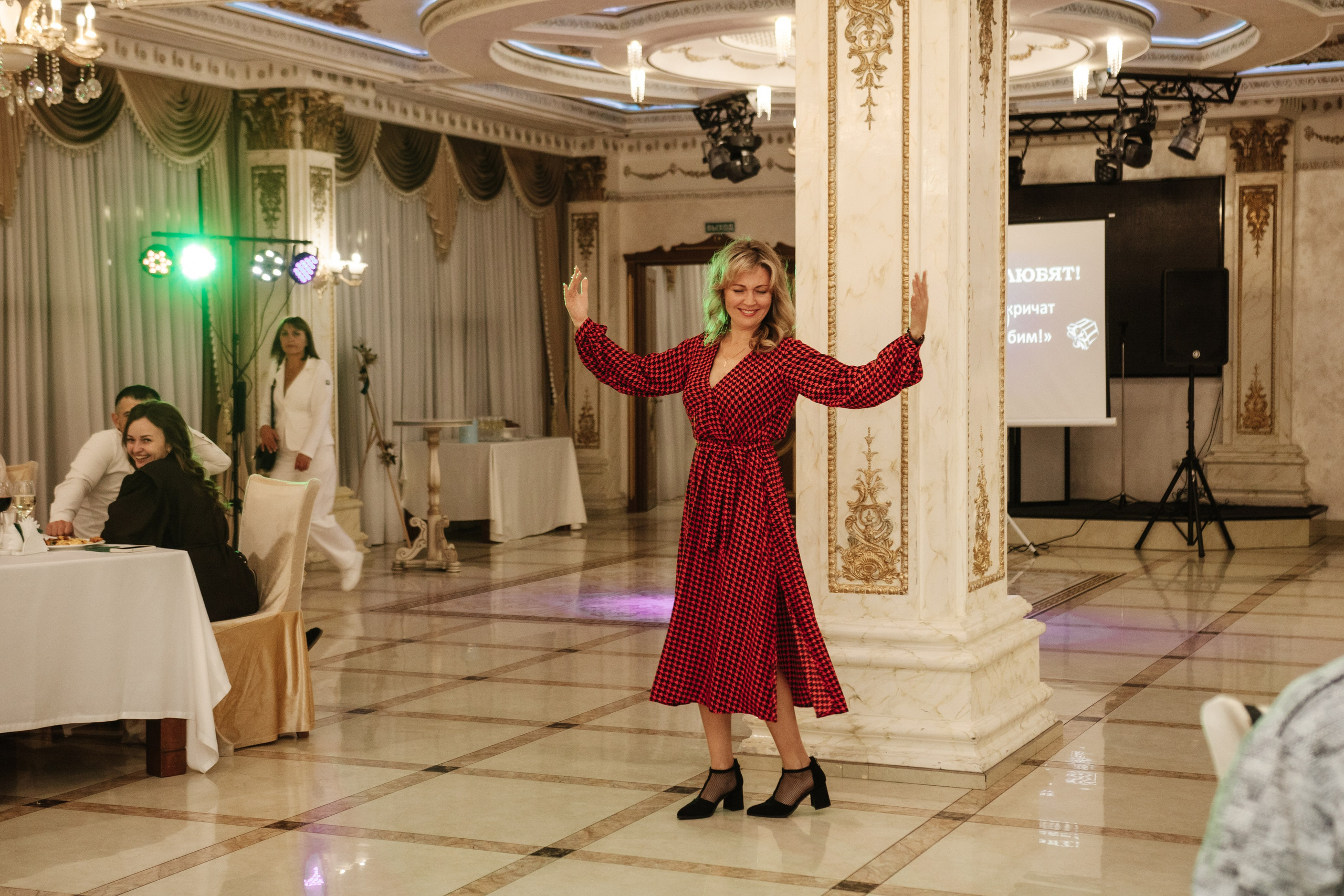 Яна и Артур банкетный зал «Император». Фотограф Новосибирск