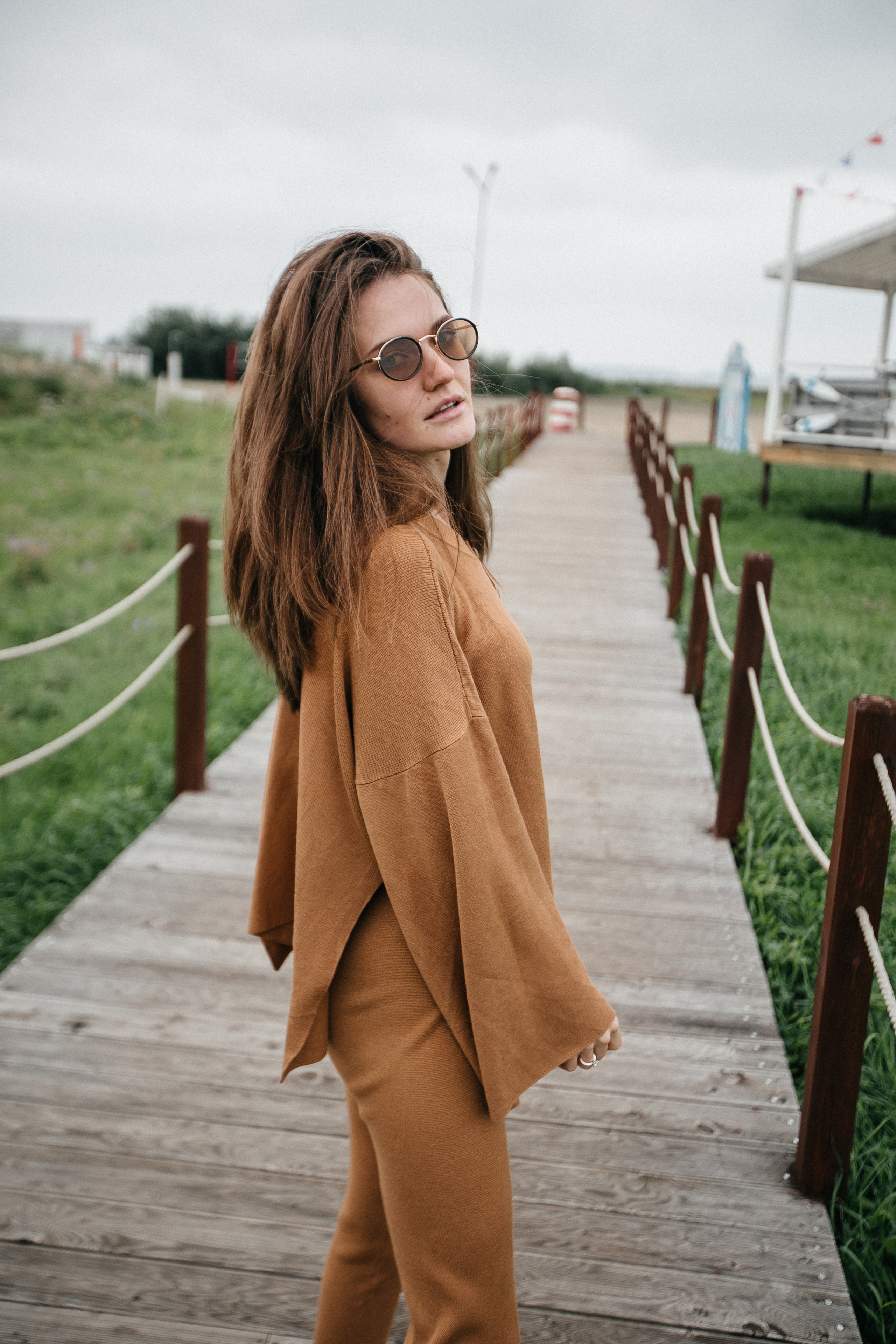 Ветер нежно треплет волосы, о любви мне говорит. Душевный фотограф Ваших самых ярких событий Марина Погребняк