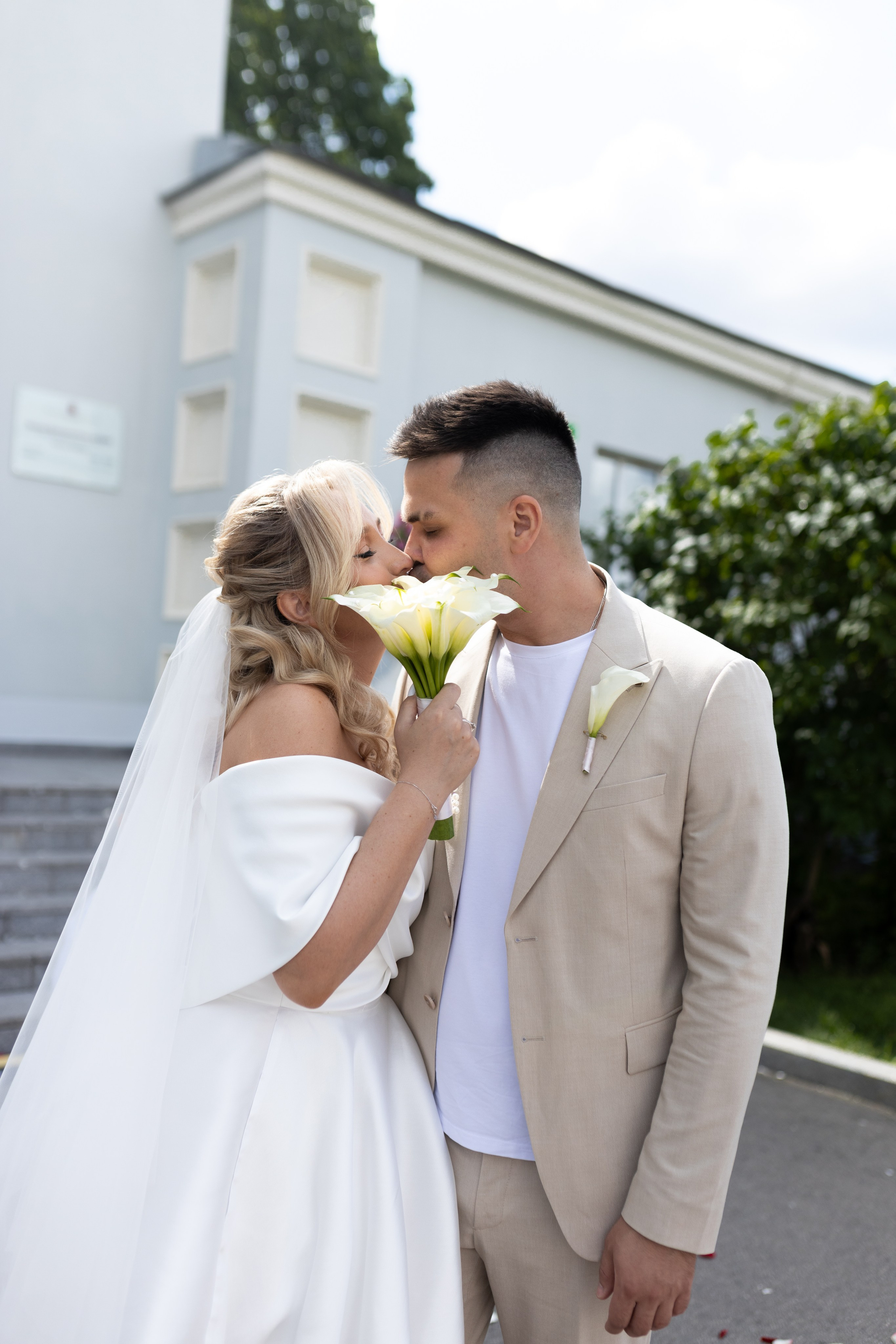 Олеся и Рома, ВДНХ. Свадебный фотограф | Москва