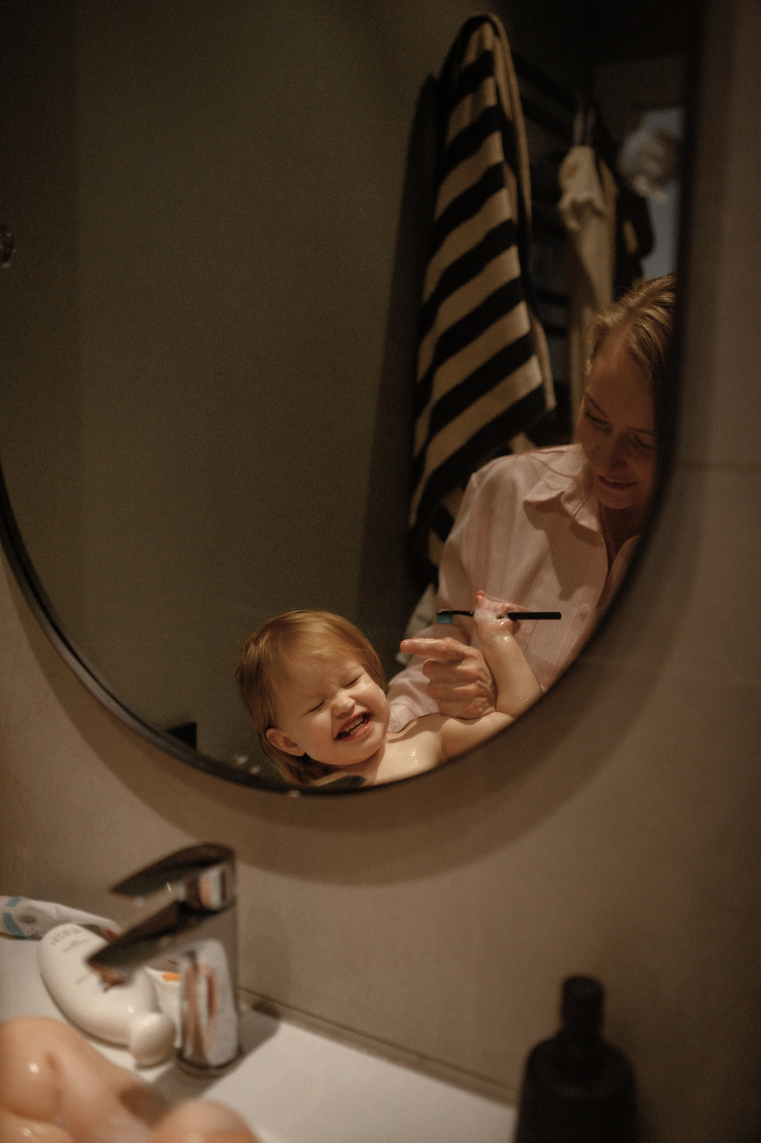 Даша и Варя дома. Семейный и свадебный lifestyle-фотограф в Москве Мария Петрова