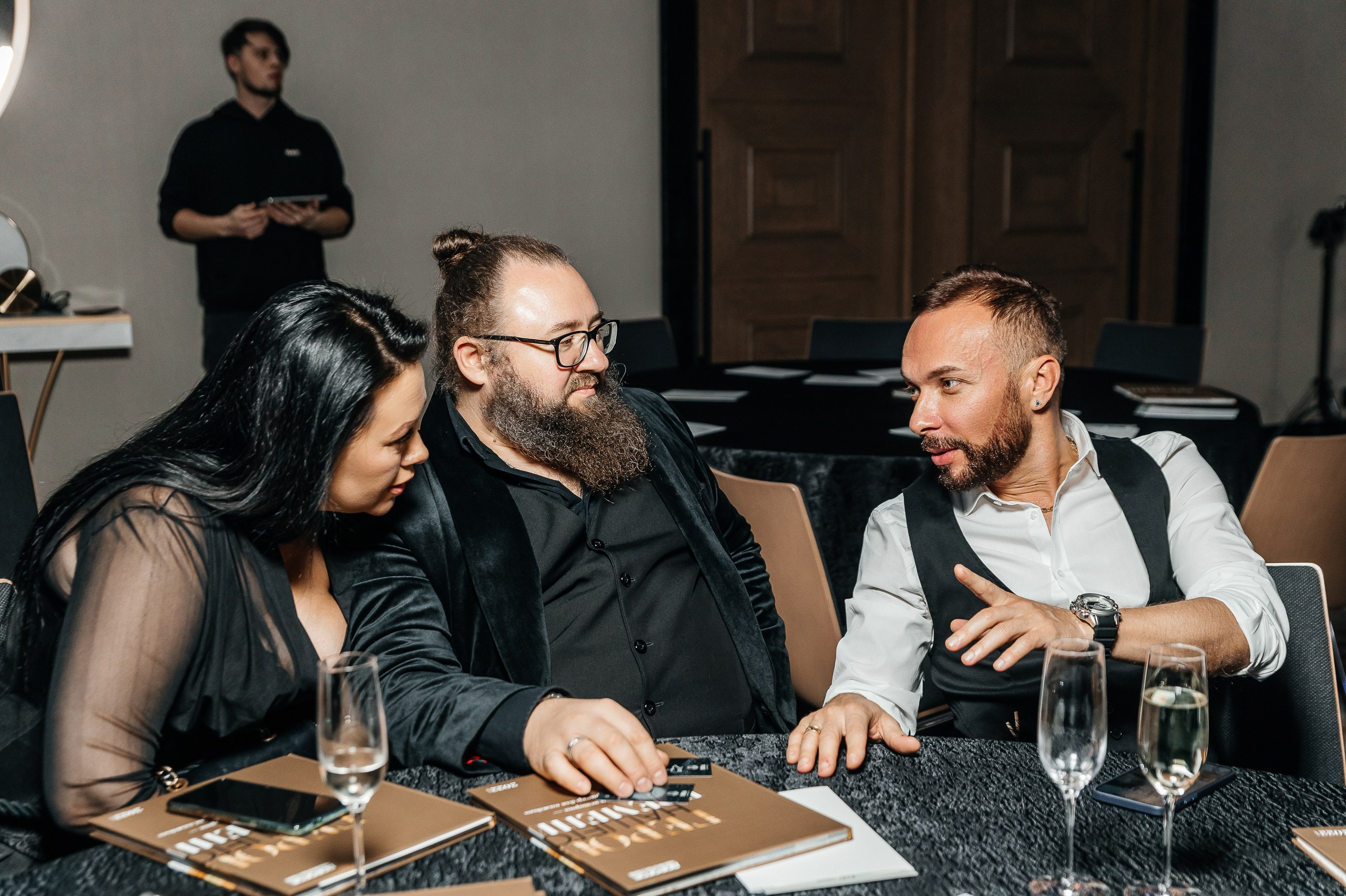 ПРЕЗЕНТАЦИЯ КНИГИ «ГЕРОИ НАШЕГО ВРЕМЕНИ». Свадебный и репортажный фотограф в Ростове-на-Дону Павел Кислов