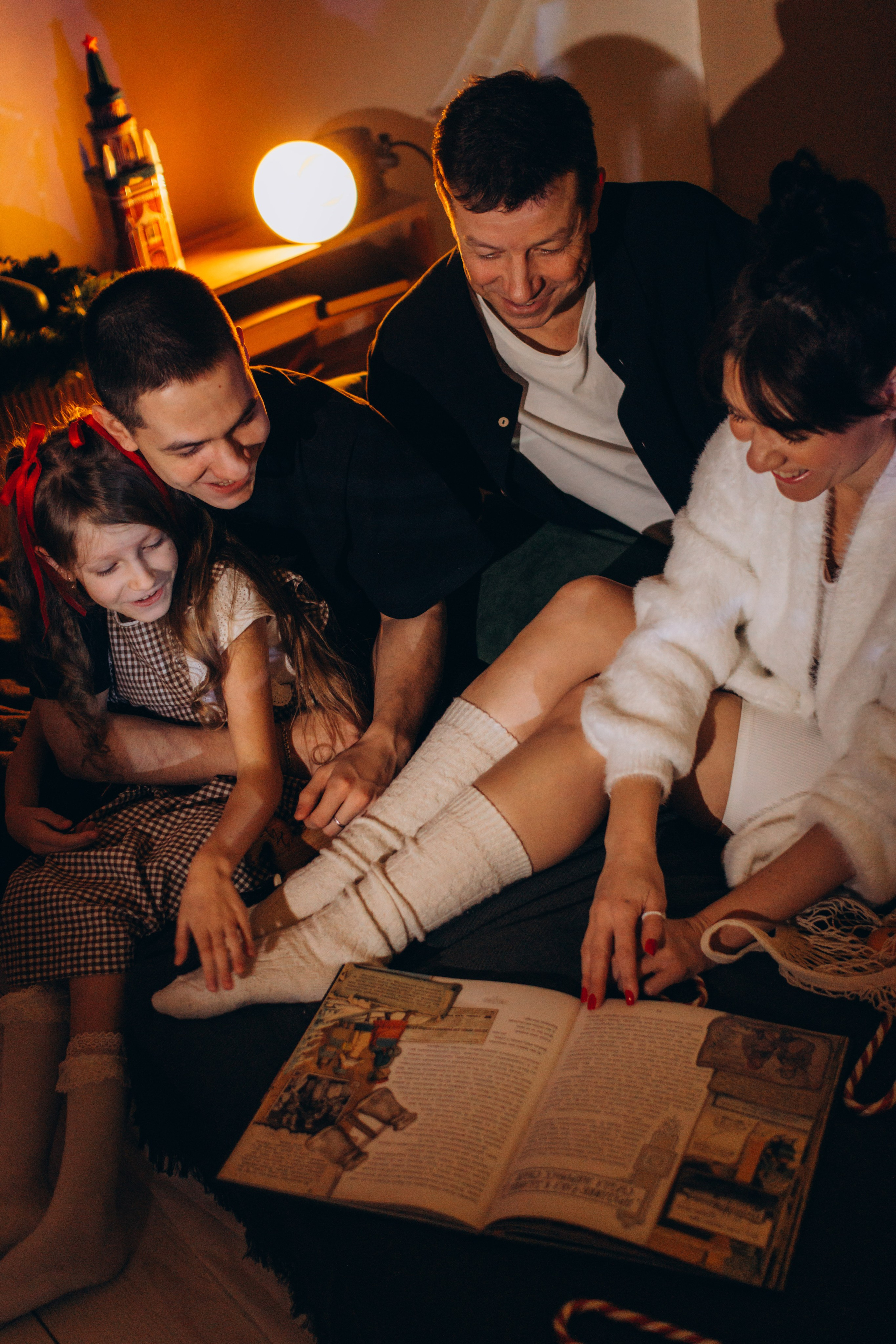 СЕМЕЙНЫЕ ИСТОРИИ. ФОТОГРАФ АНАСТАСИЯ САУШКИНА. г. Трехгорный