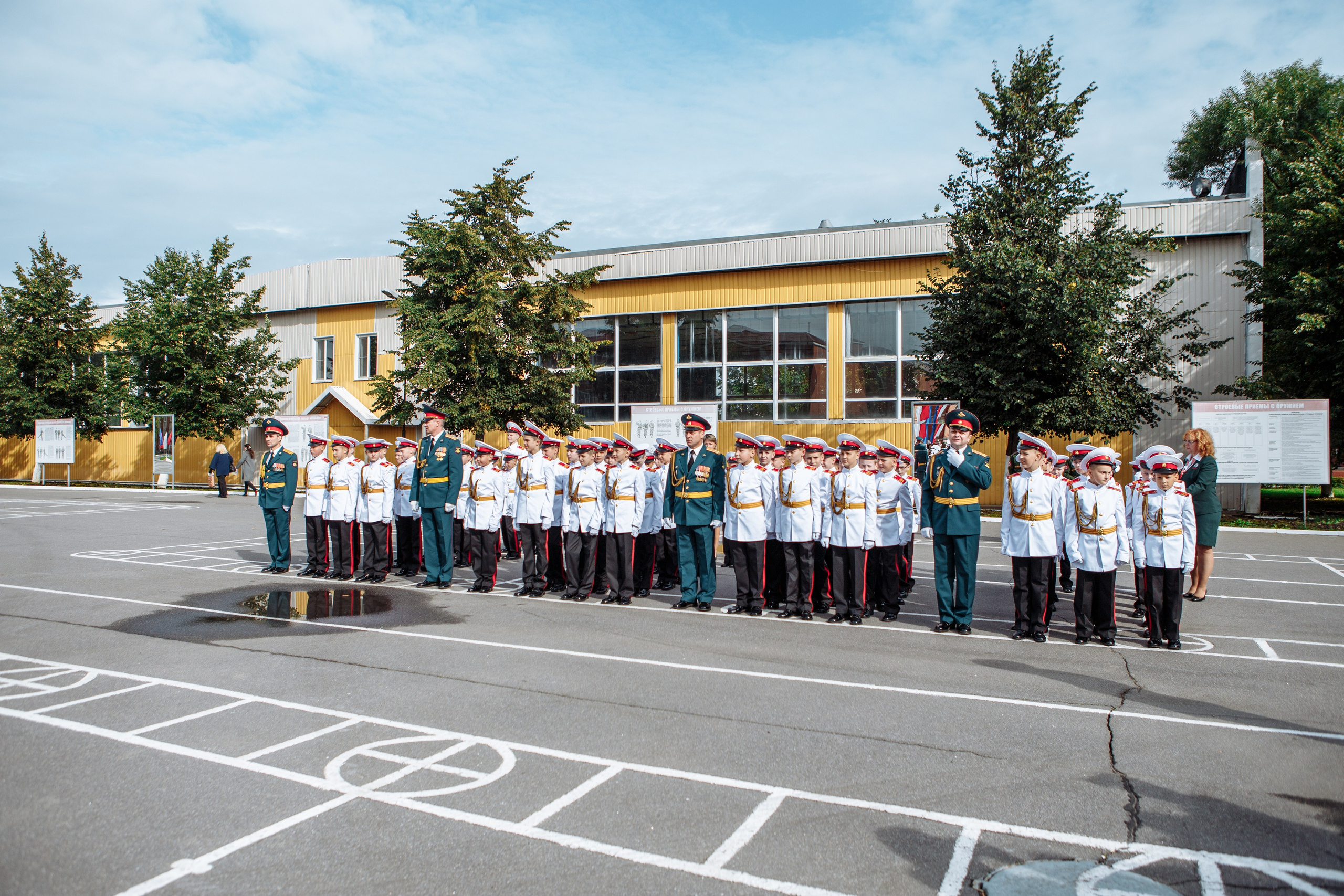 Фото выпускного кадетского училища