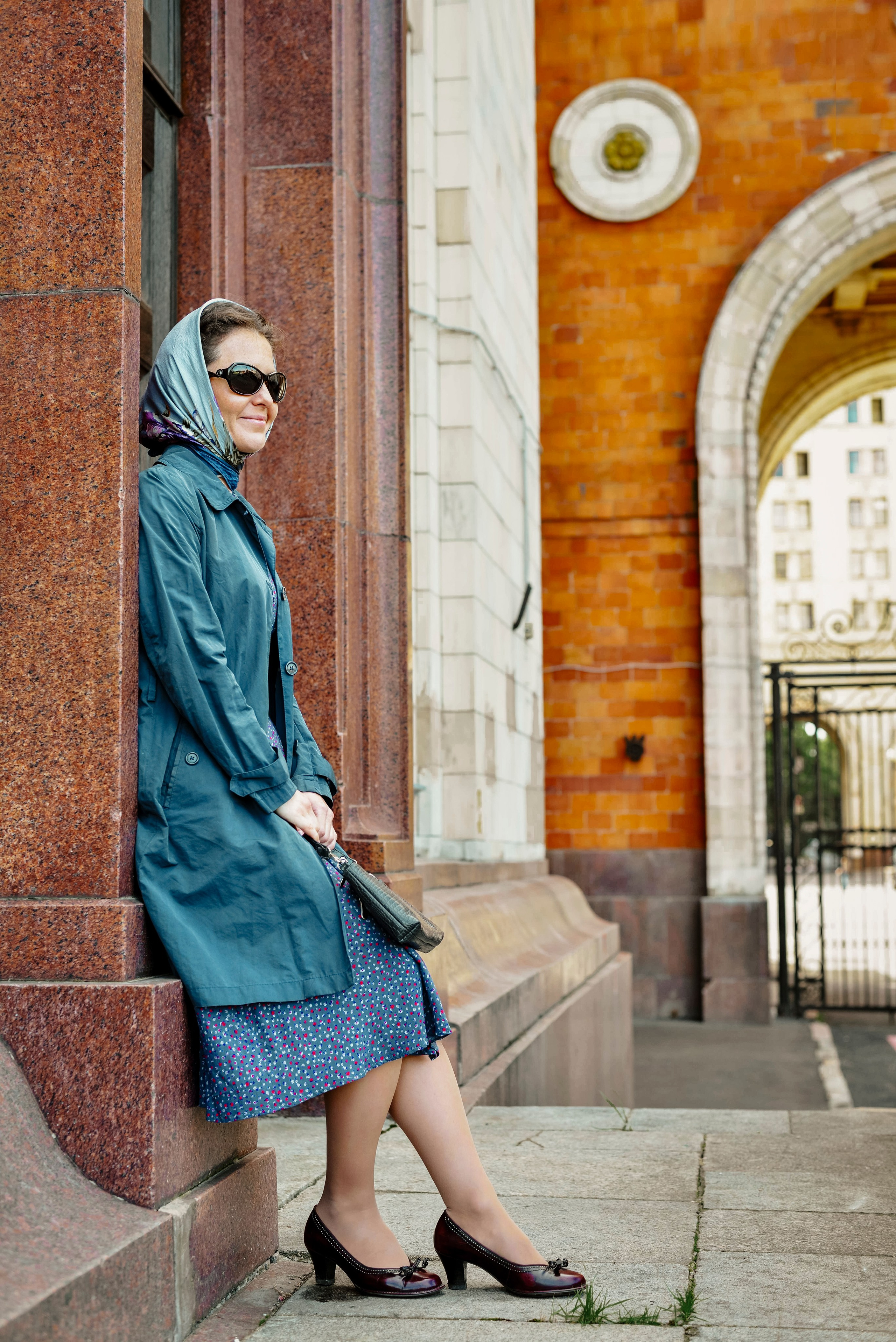 Ретро прогулка на Воробьевых горах. Фотограф Москва: тематическая фотосессия с подбором образа