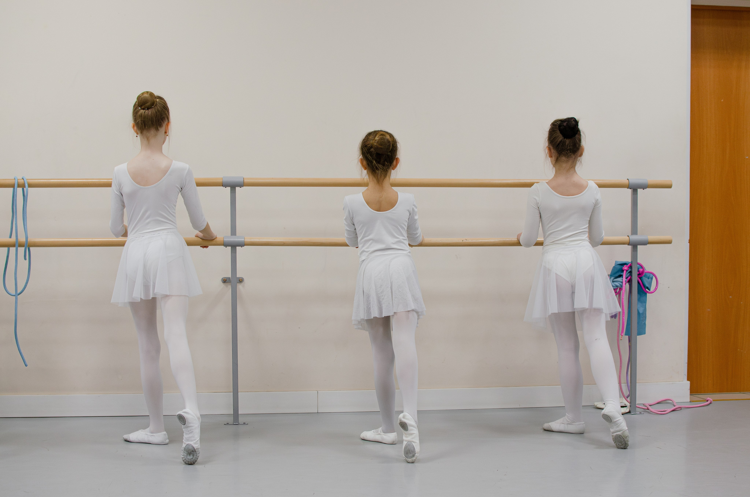 Хореографический коллектив «Русская тройка». Открытый урок младшей группы. Портретный и репортажный фотограф в Санкт-Петербурге Варвара Жукова