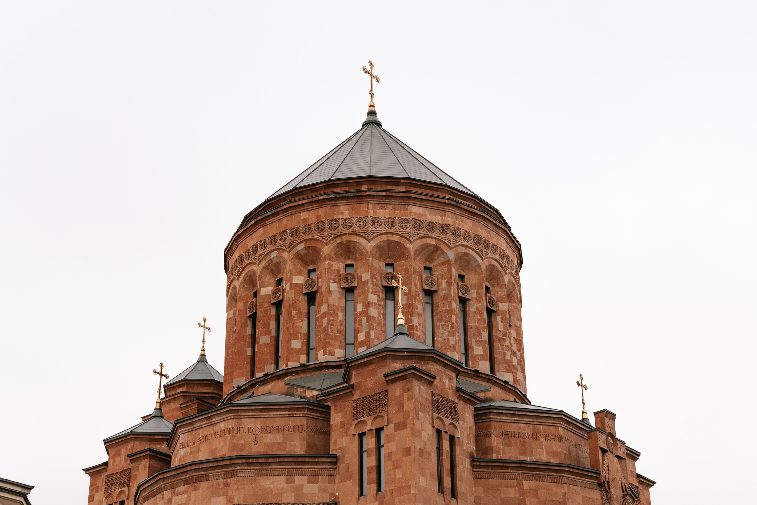 MOSVISYAN. MILATE — выпускные альбомы, фотосессии и видео в Москве