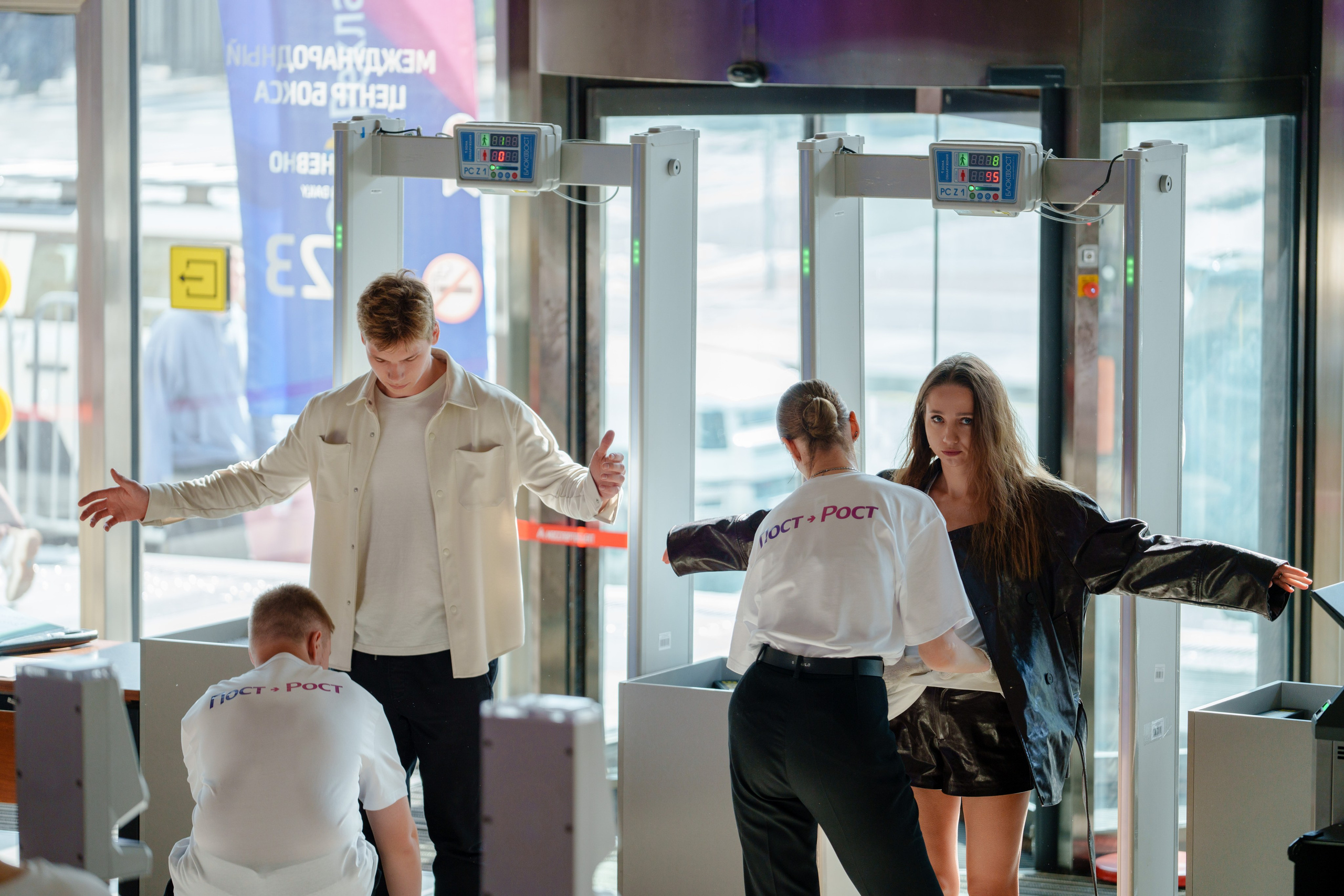 ПОСТ РОСТ ЯНДЕКС. Репортажный фотограф Москва Сергей Дружинин