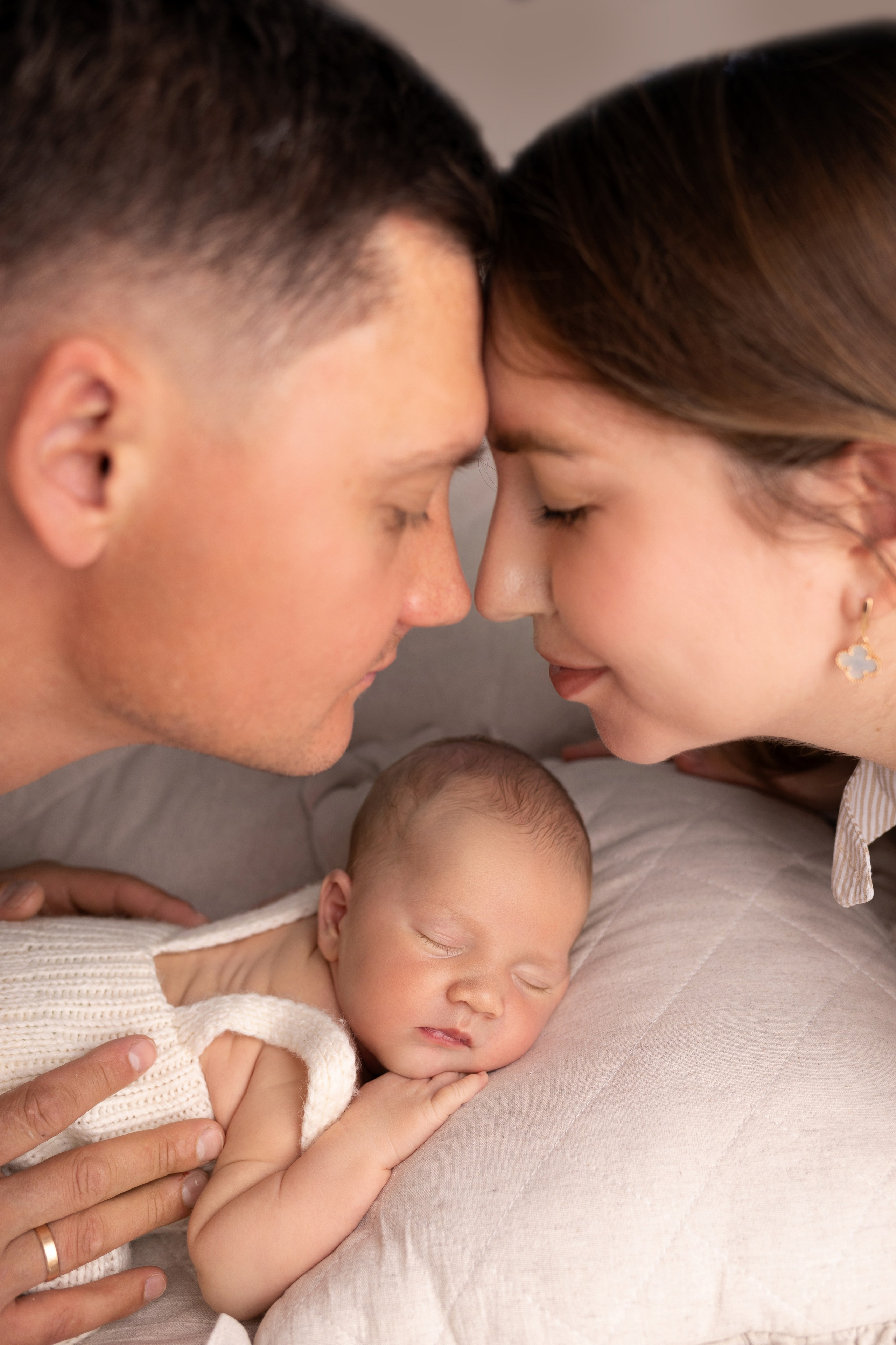 Newborn съемка в стиле Лайф. Фотограф новорожденных малышей в Омске и Омской области Эльвира Камаева