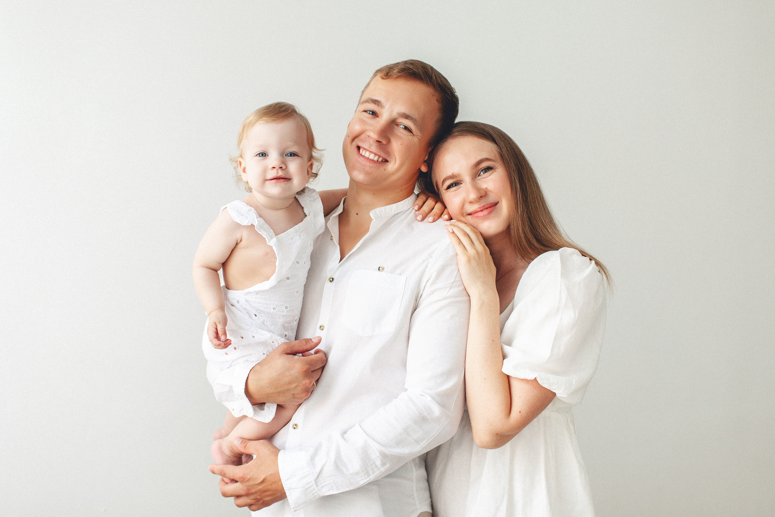 Семейная фотосессия с годовалой малышкой. Детский фотограф в Самаре