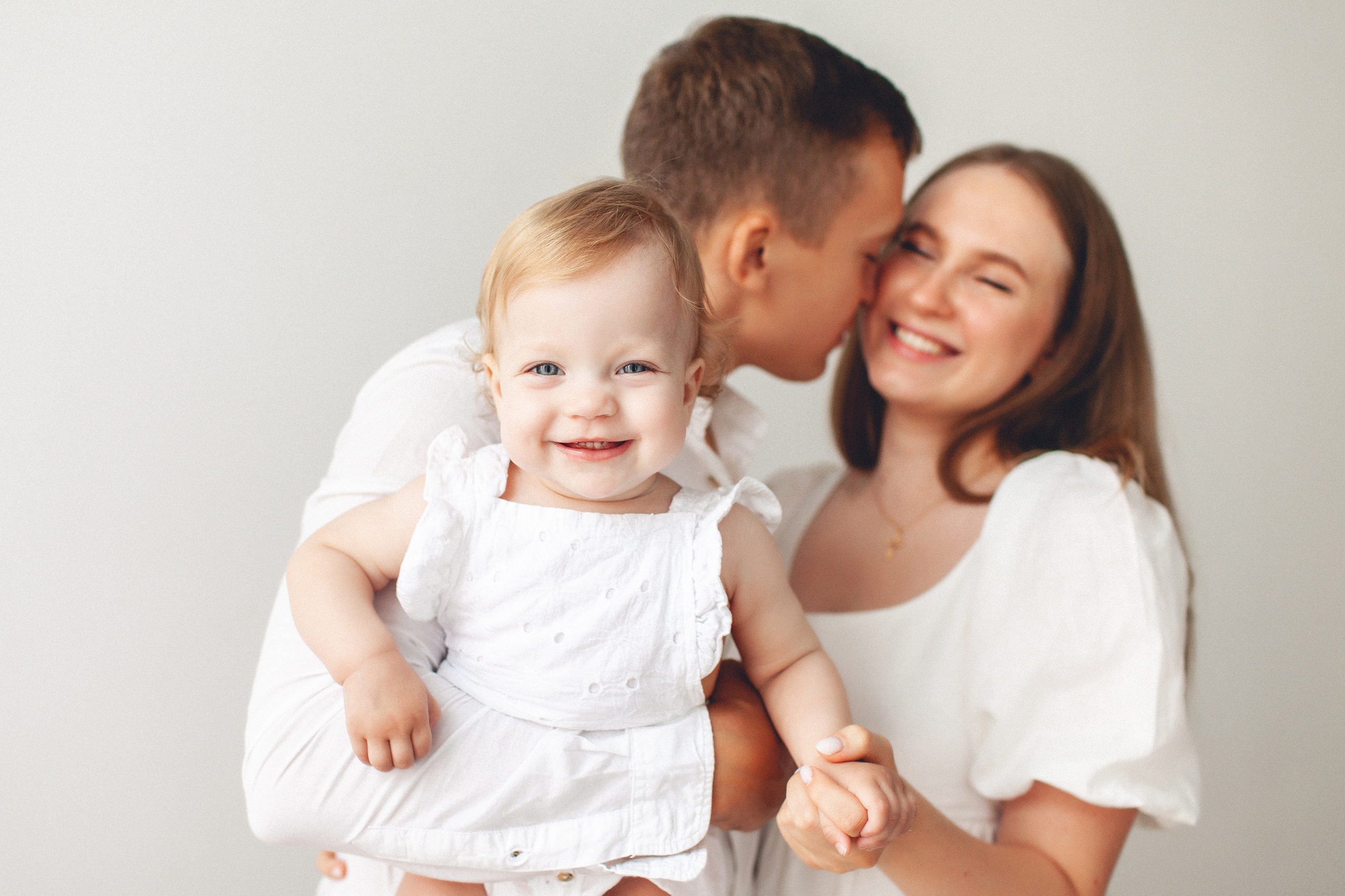 Семейная фотосессия с годовалой малышкой. Детский фотограф в Самаре