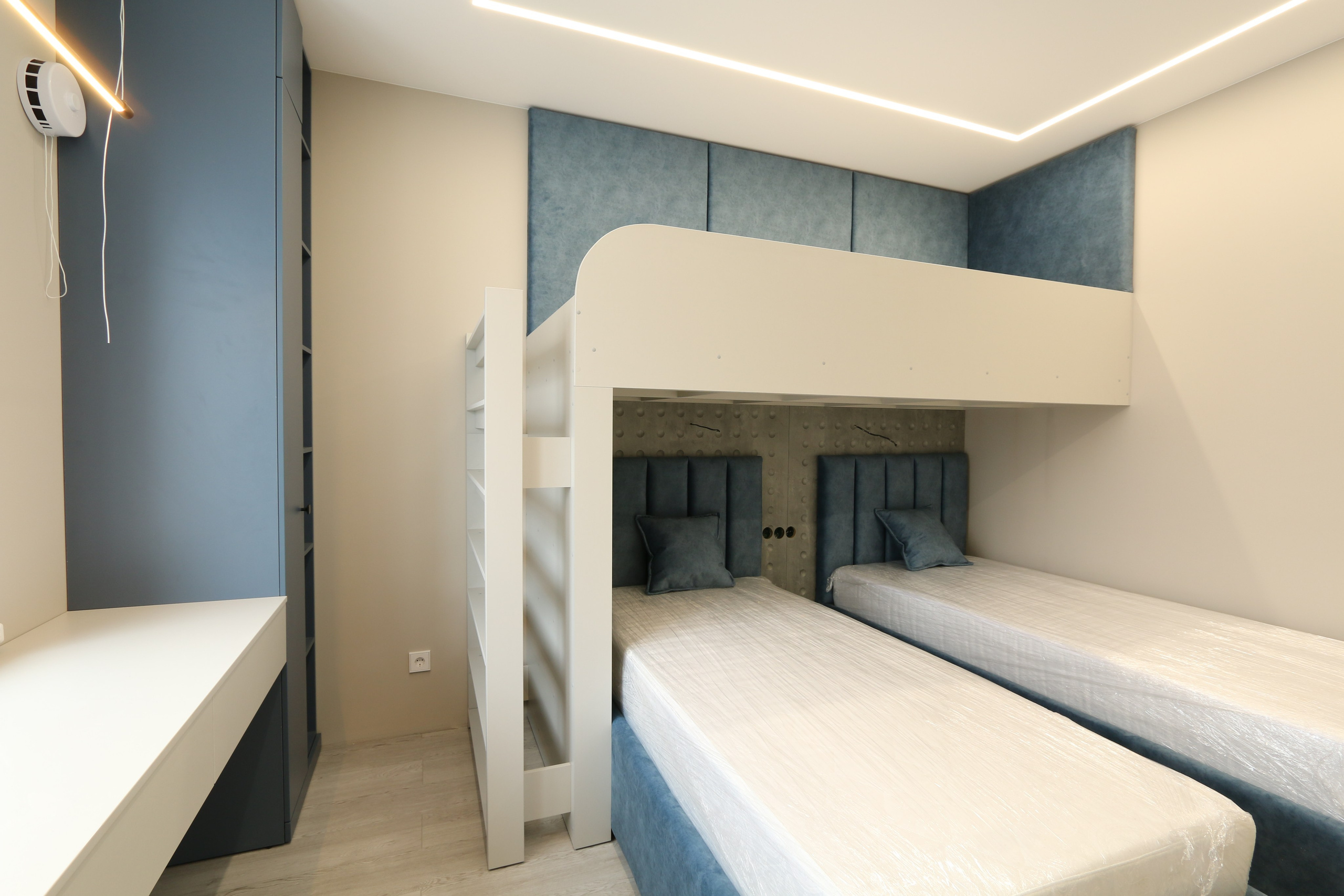 Ул. Гурьевская улица, 177/1. Мебельное ателье РАУМАН