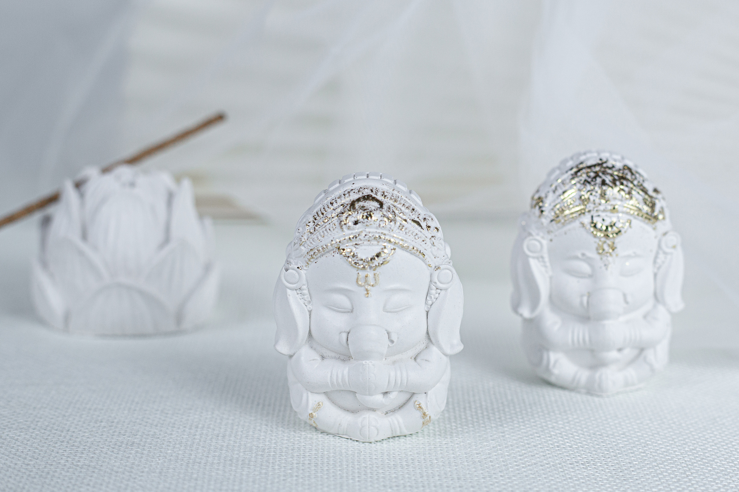 Свечи статуэтки. Предметный фотограф, маркетплейсы г. Оренбург Станкевич Тамара