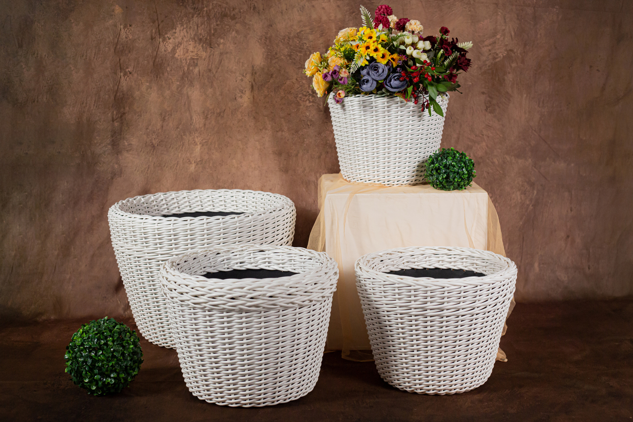 Кашпо из ротанга. Предметный фотограф, маркетплейсы г. Оренбург Станкевич Тамара