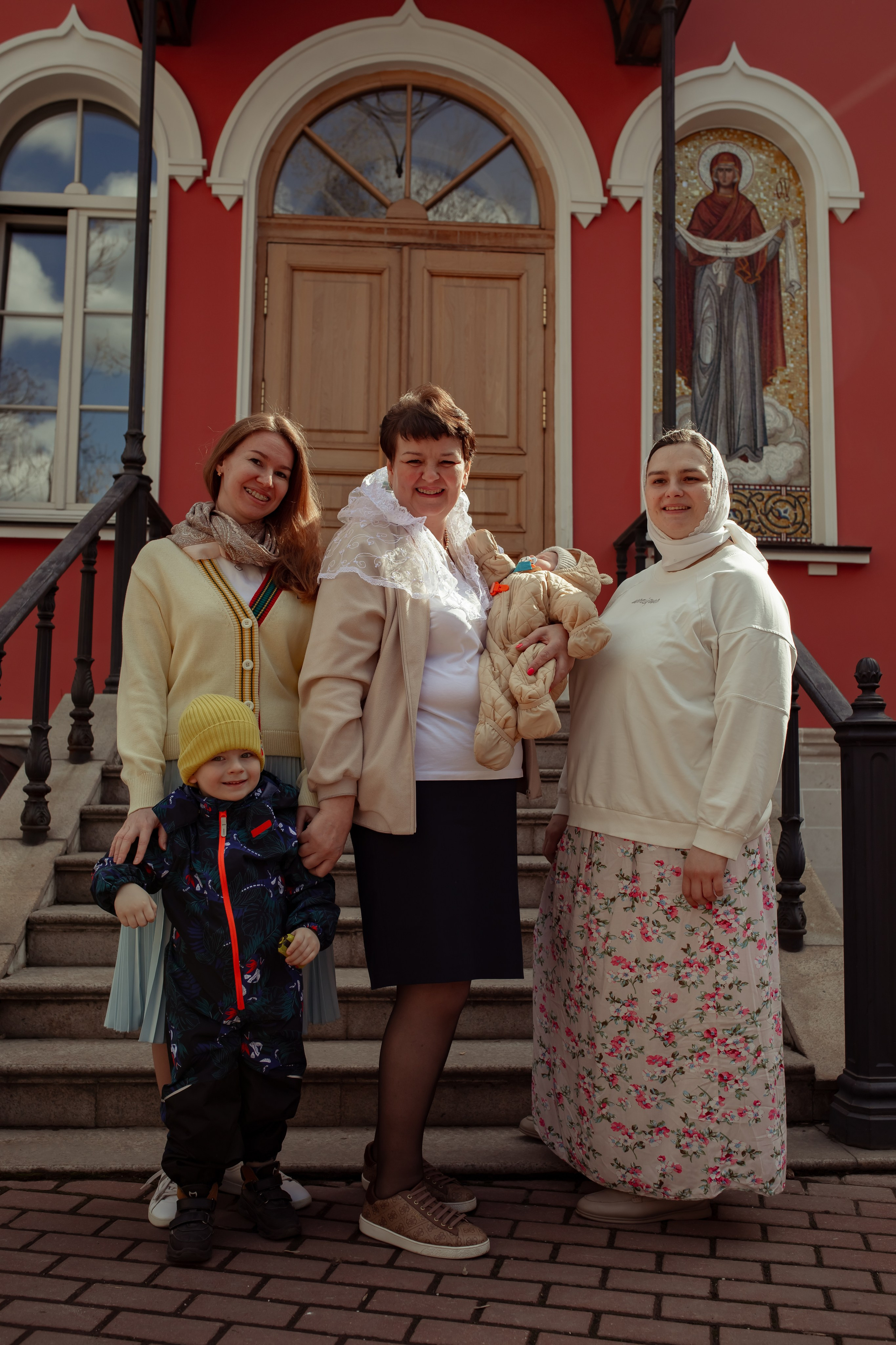 Крещение в светлом Храме. Семейный и детский фотограф в Москве Дорогова Екатерина