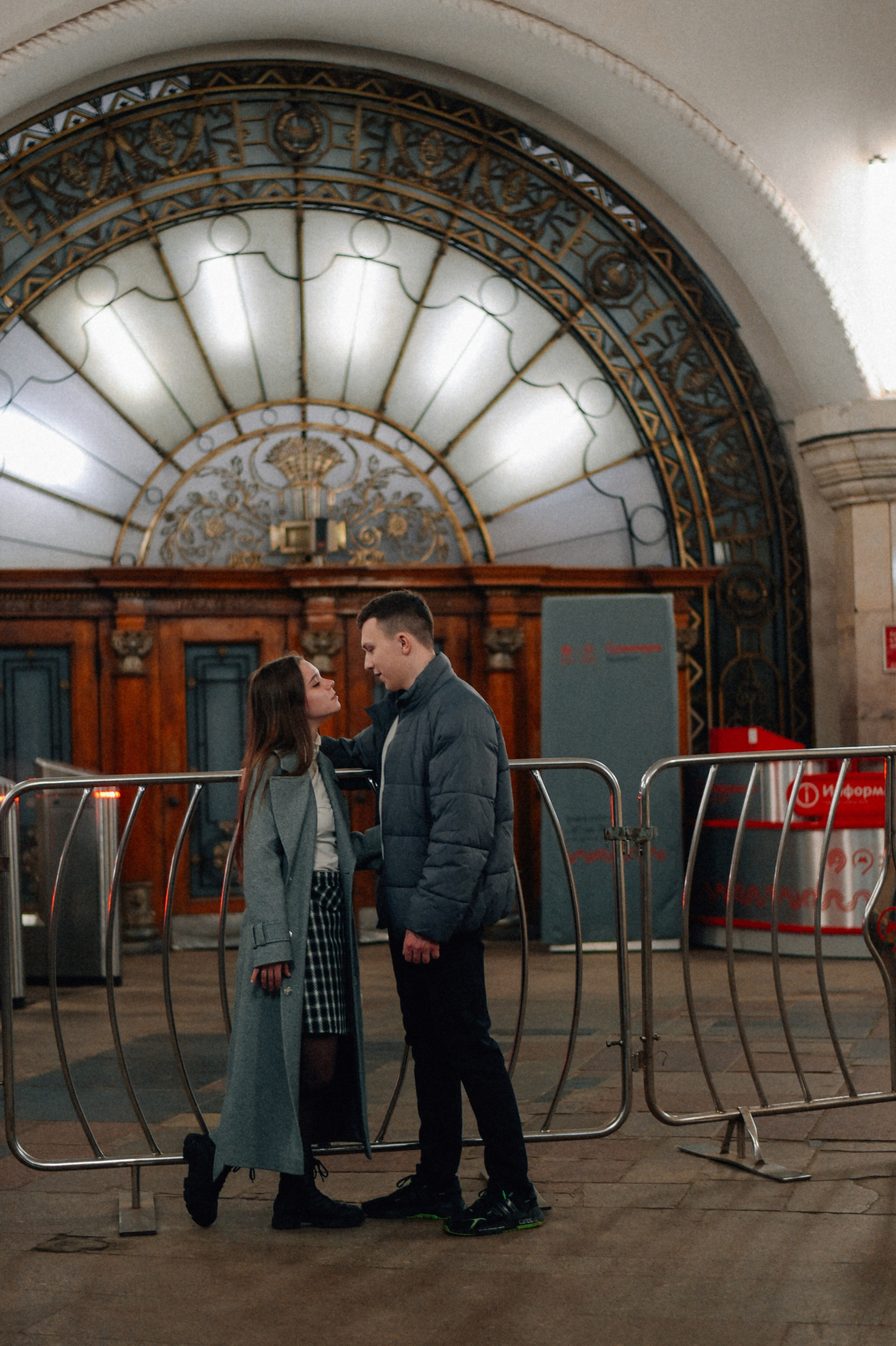 Пустое метро. Фотограф Лола Волна, город Москва