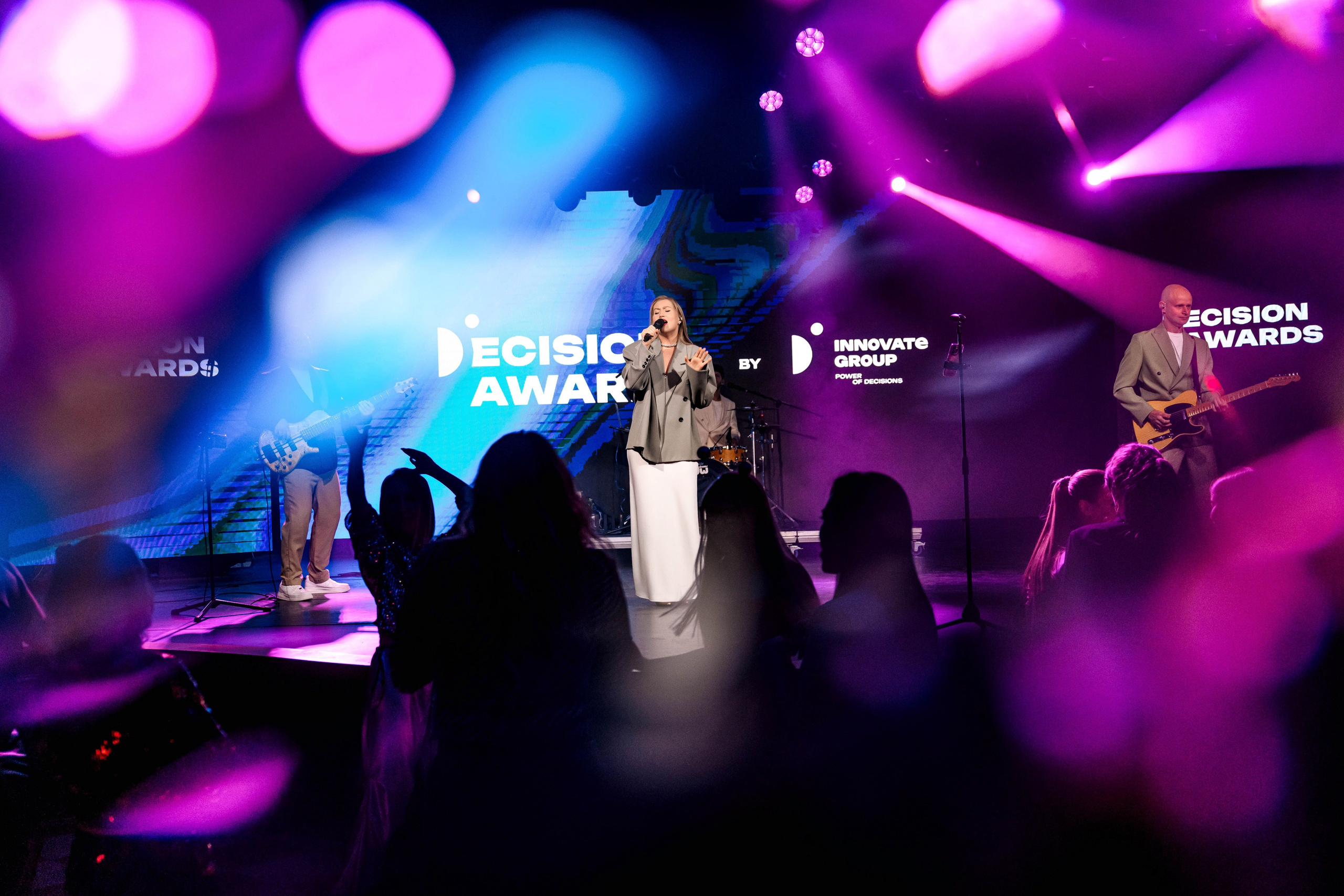 INNOVATE GROUP. Максим Комаров — Профессиональный фотограф