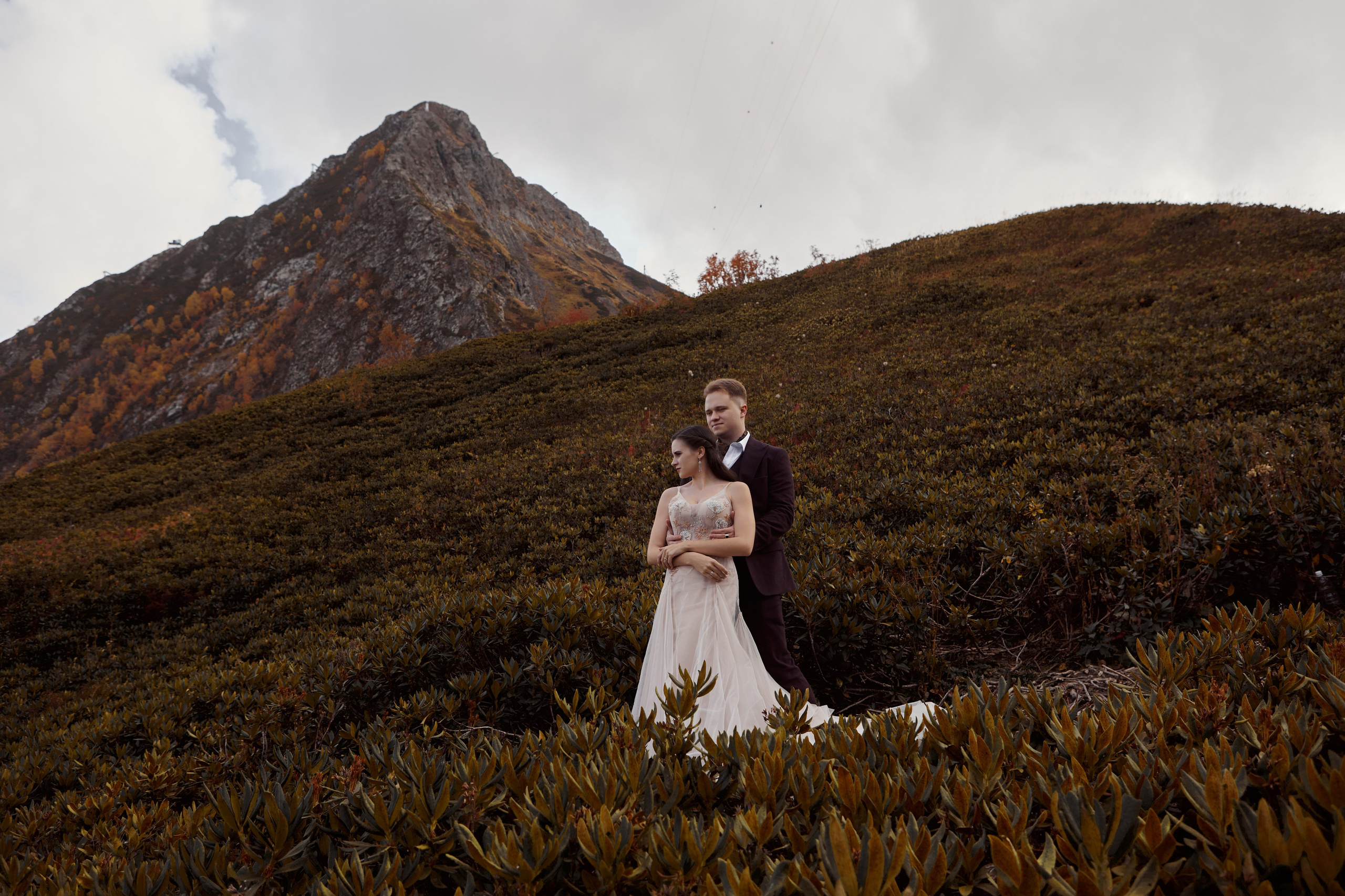 Свадебная фотосессия в горах. Свадебный и семейный фотограф в Сочи-Красной поляне Ларионова Анна