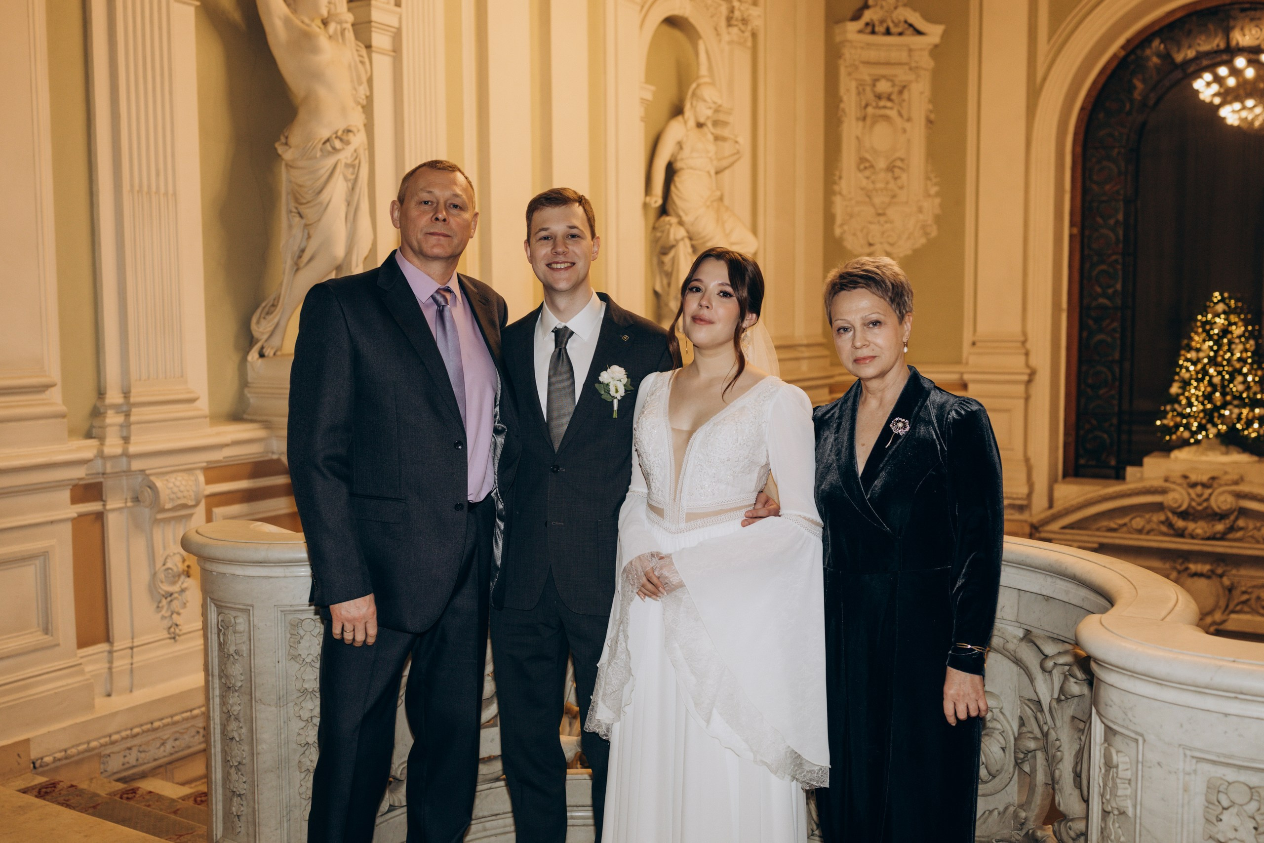 Егор и Аня | Эрмитаж и 1-й дворец. Свадебный и love story фотограф в Санкт-Петербурге