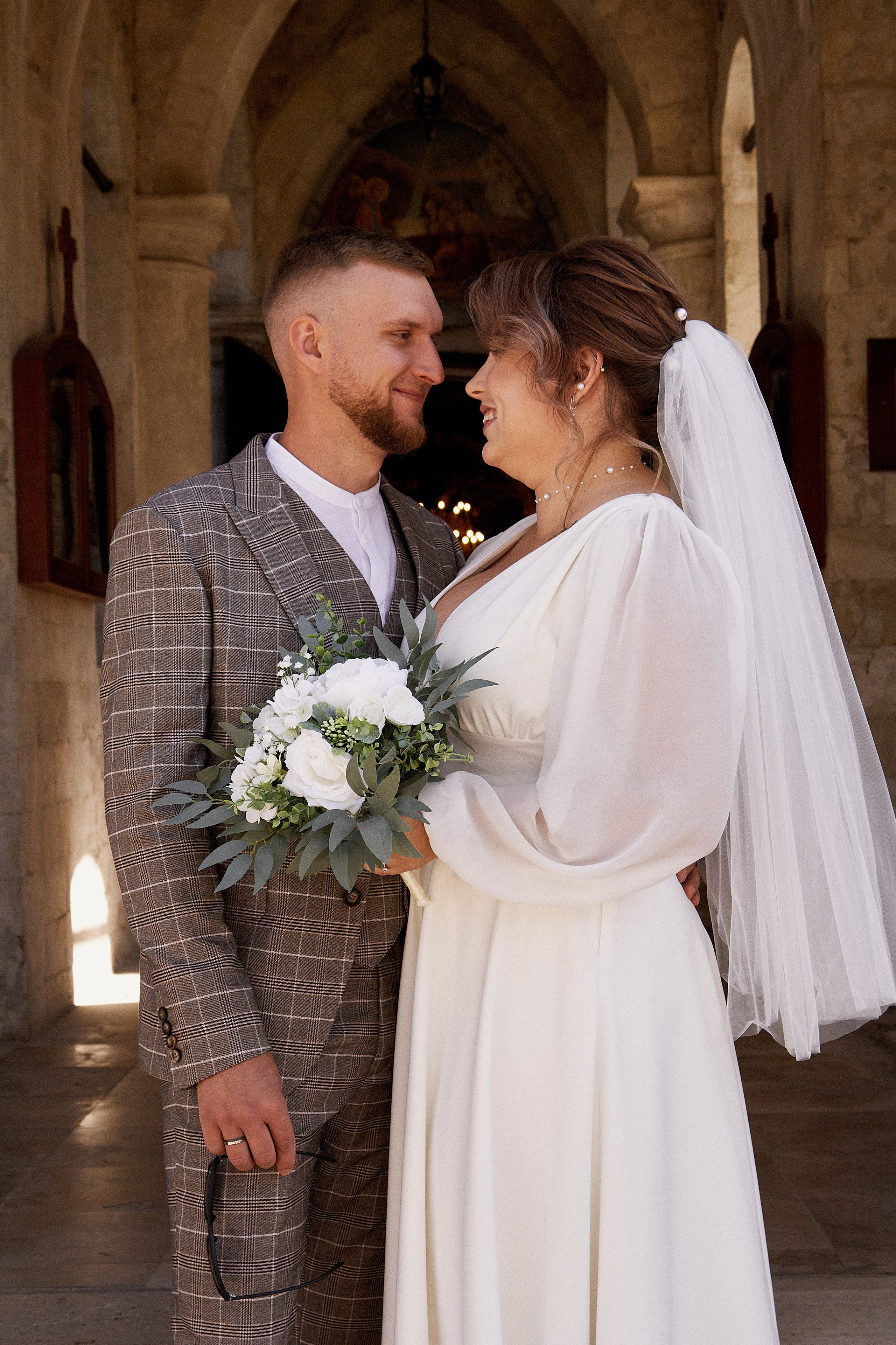 Алевтина и Дмитрий. Владимирский храм. Фотограф лавстори Москва/МО Приятелева Ангелина