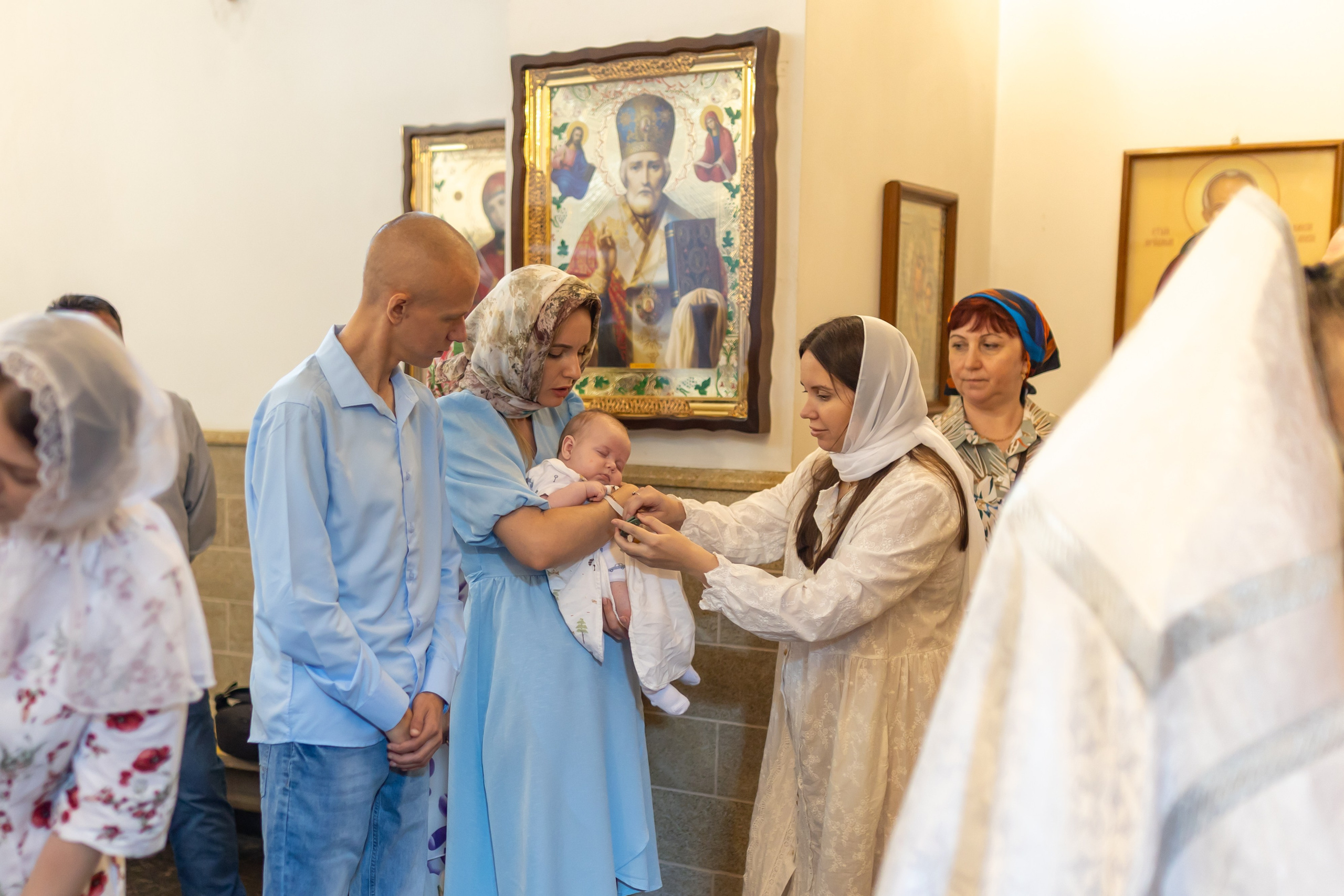 Крещение, Храм во имя Всемилостивого Спаса (на Звёздочке). Фотограф новорожденных. Детский и семейный фотограф Марьяна Юдина